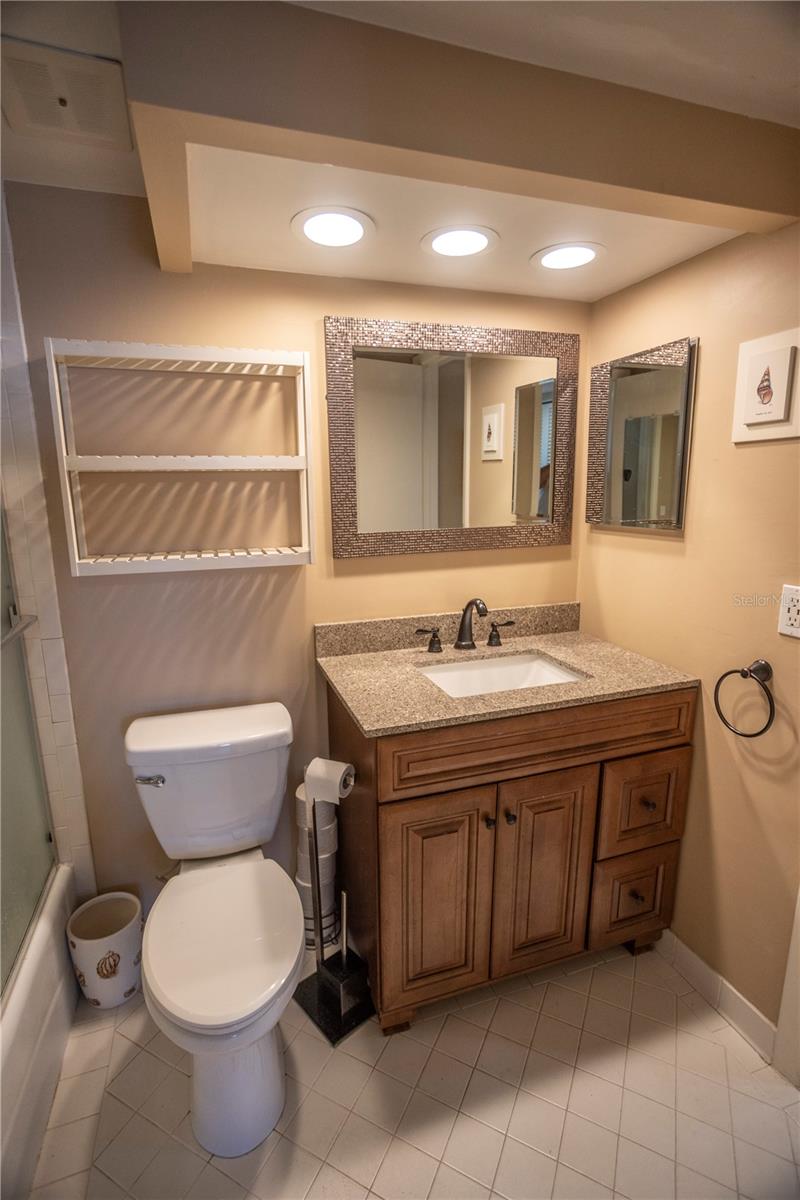 Condominium at 4525 COVE CIR #1107, ST PETERSBURG, photo 10 of 36