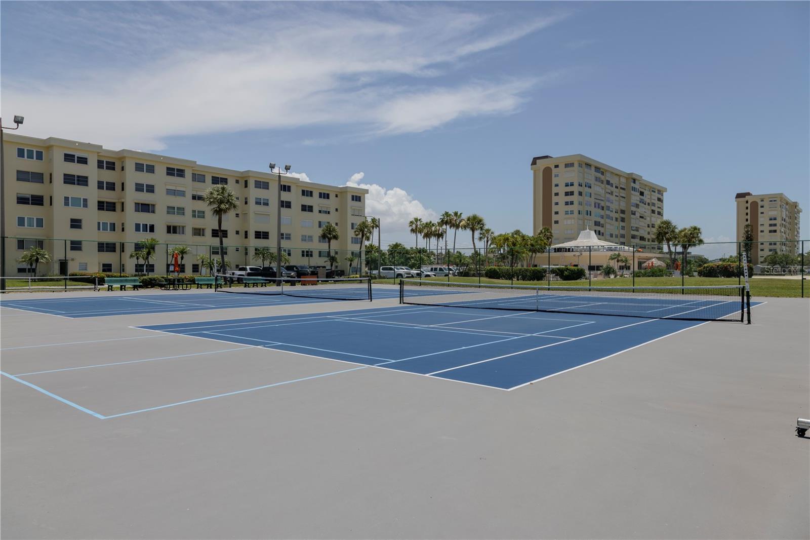 Condominium at 4525 COVE CIR #1107, ST PETERSBURG, photo 13 of 36
