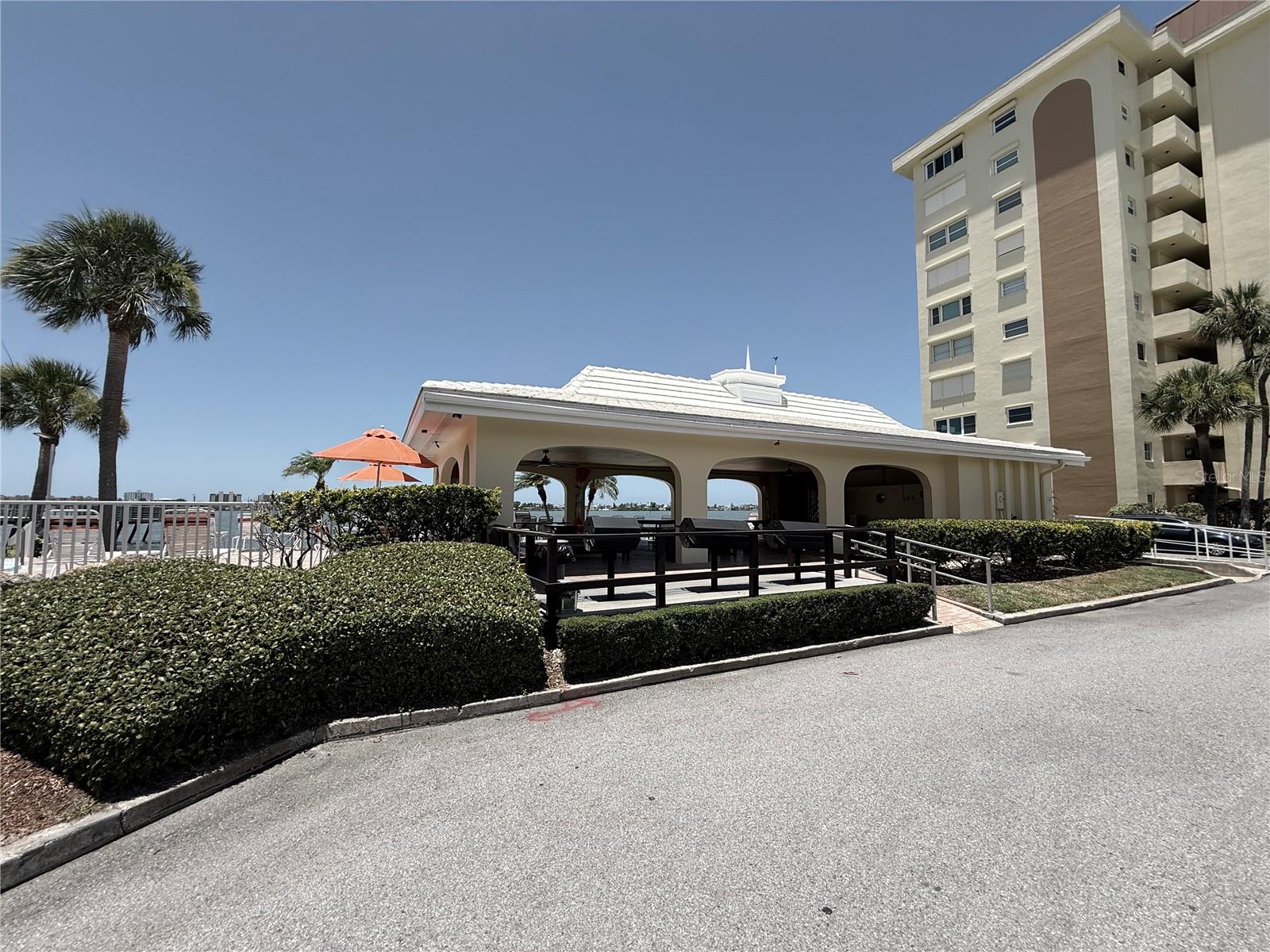 Condominium at 4525 COVE CIR #1107, ST PETERSBURG, photo 19 of 36