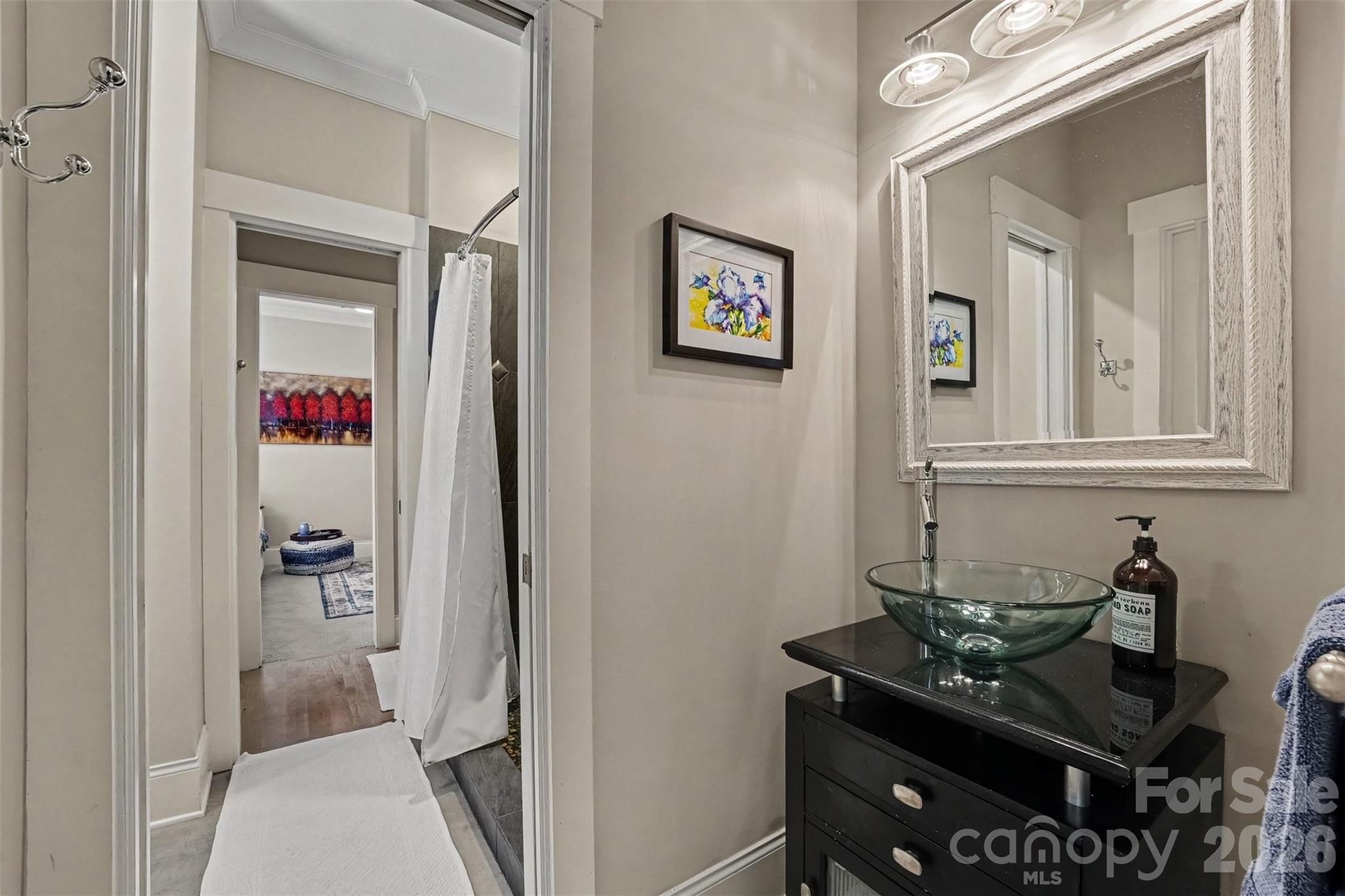Single Family Residence at 120 Silver Lake Trail, Mooresville, photo 14 of 37
