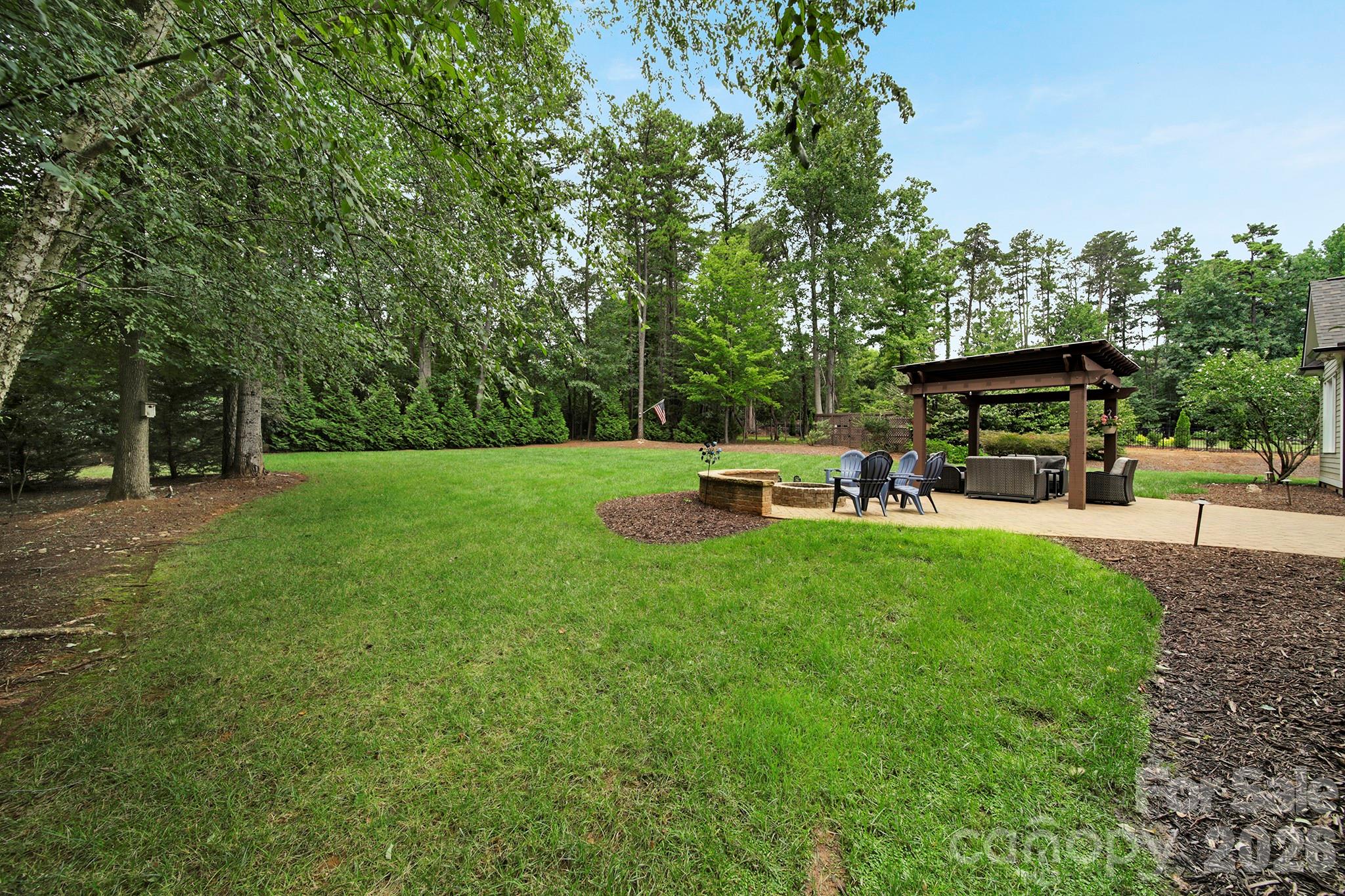 Single Family Residence at 120 Silver Lake Trail, Mooresville, photo 27 of 37