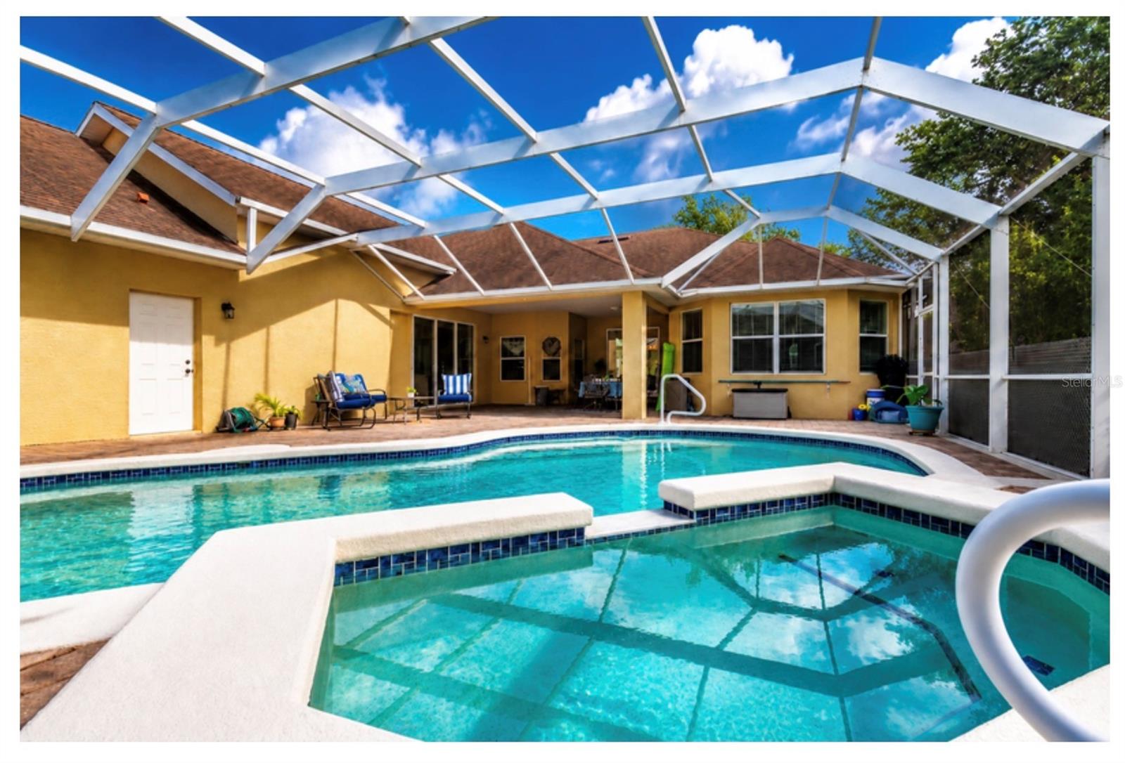 HEATED POOL & SPA - 24 LAKESIDE PL W, PALM COAST