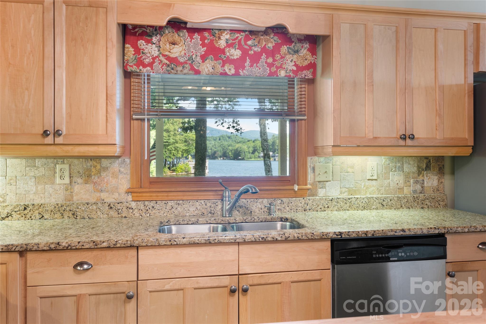 Single Family Residence at 73 Lake Point Drive, Lake Toxaway, photo 15 of 48