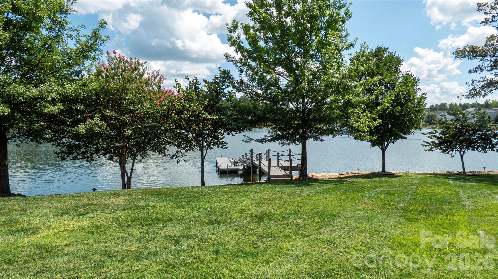 Single Family Residence at 122 Sisters Cove Court, Mooresville, photo 3 of 48