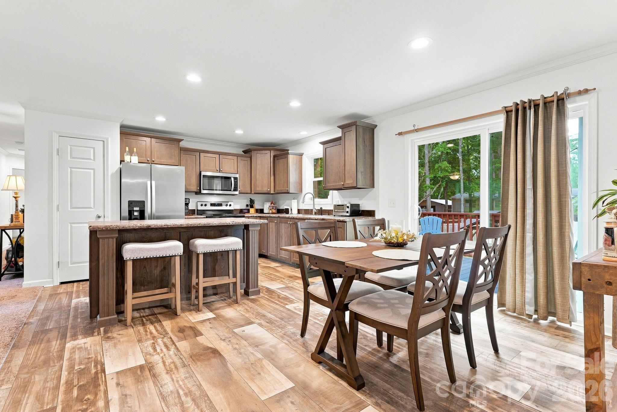 Single Family Residence at 312 Sailwinds Road, Mooresville, photo 11 of 35