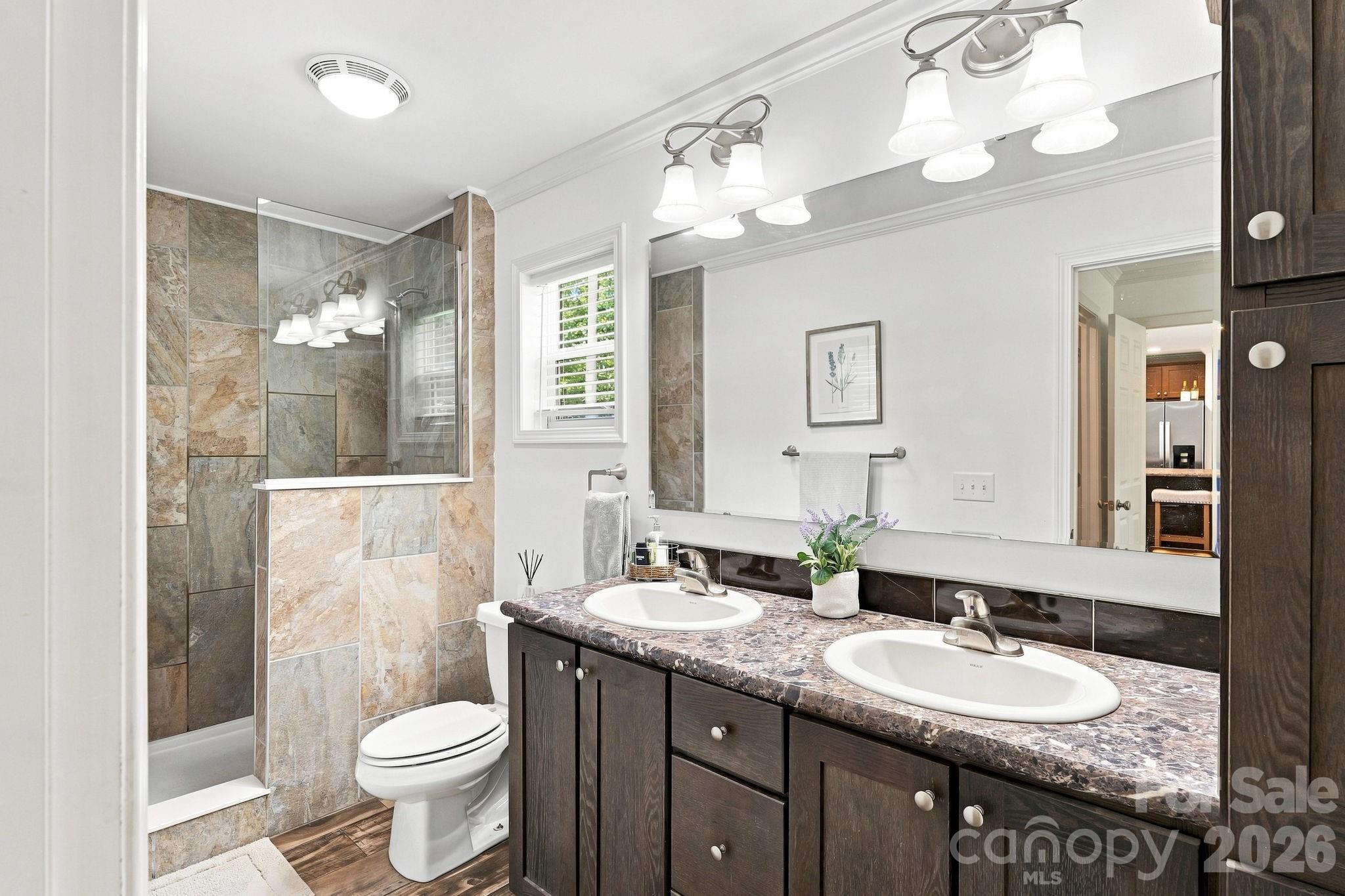 Single Family Residence at 312 Sailwinds Road, Mooresville, photo 16 of 35