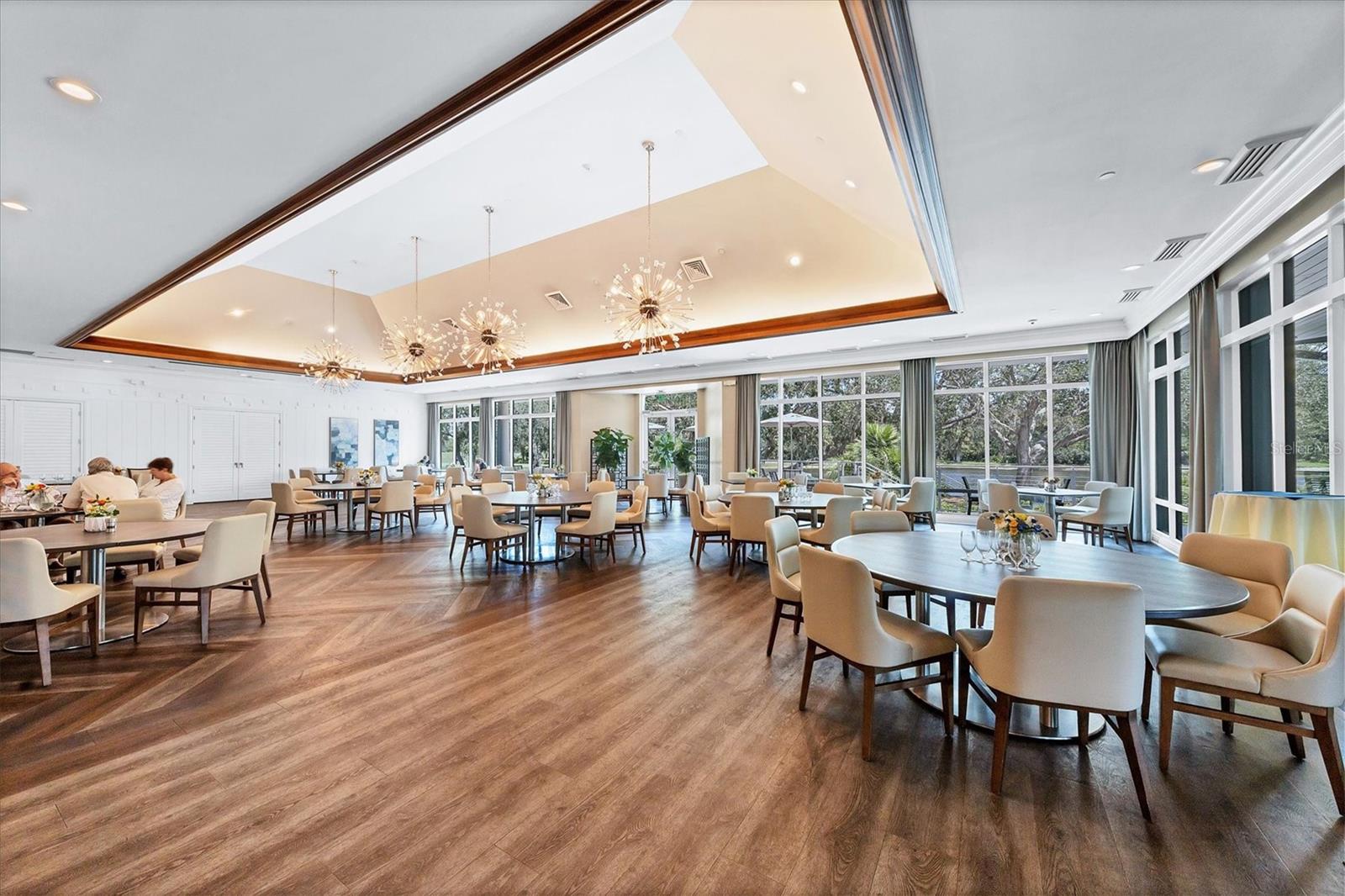 Restaurant - 7825 WILTON CRESCENT CIR, BRADENTON