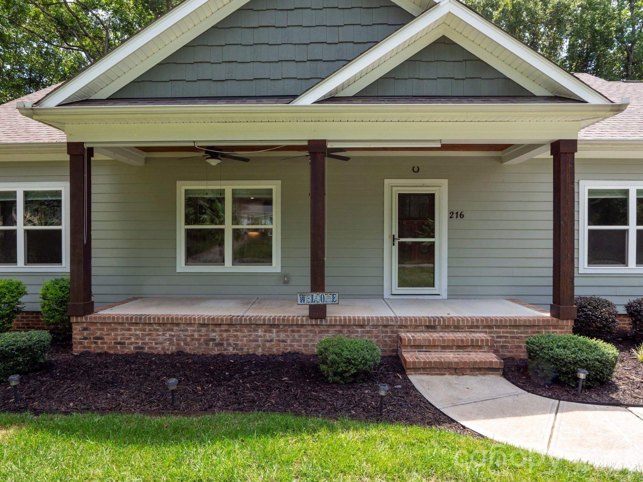 Single Family Residence at 216 Paradise Drive, Belmont, photo 2 of 44