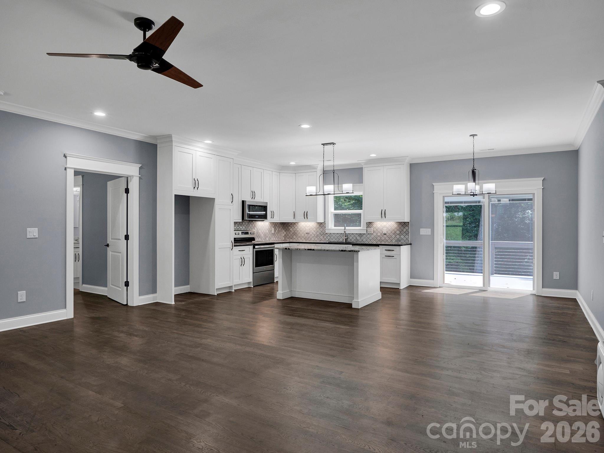 Single Family Residence at 216 Paradise Drive, Belmont, photo 3 of 44