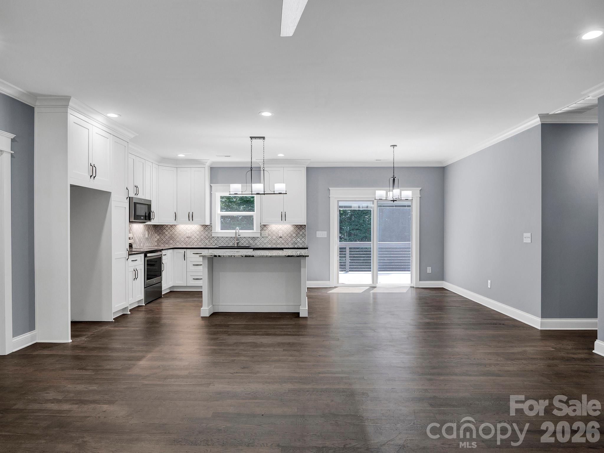 Single Family Residence at 216 Paradise Drive, Belmont, photo 4 of 44