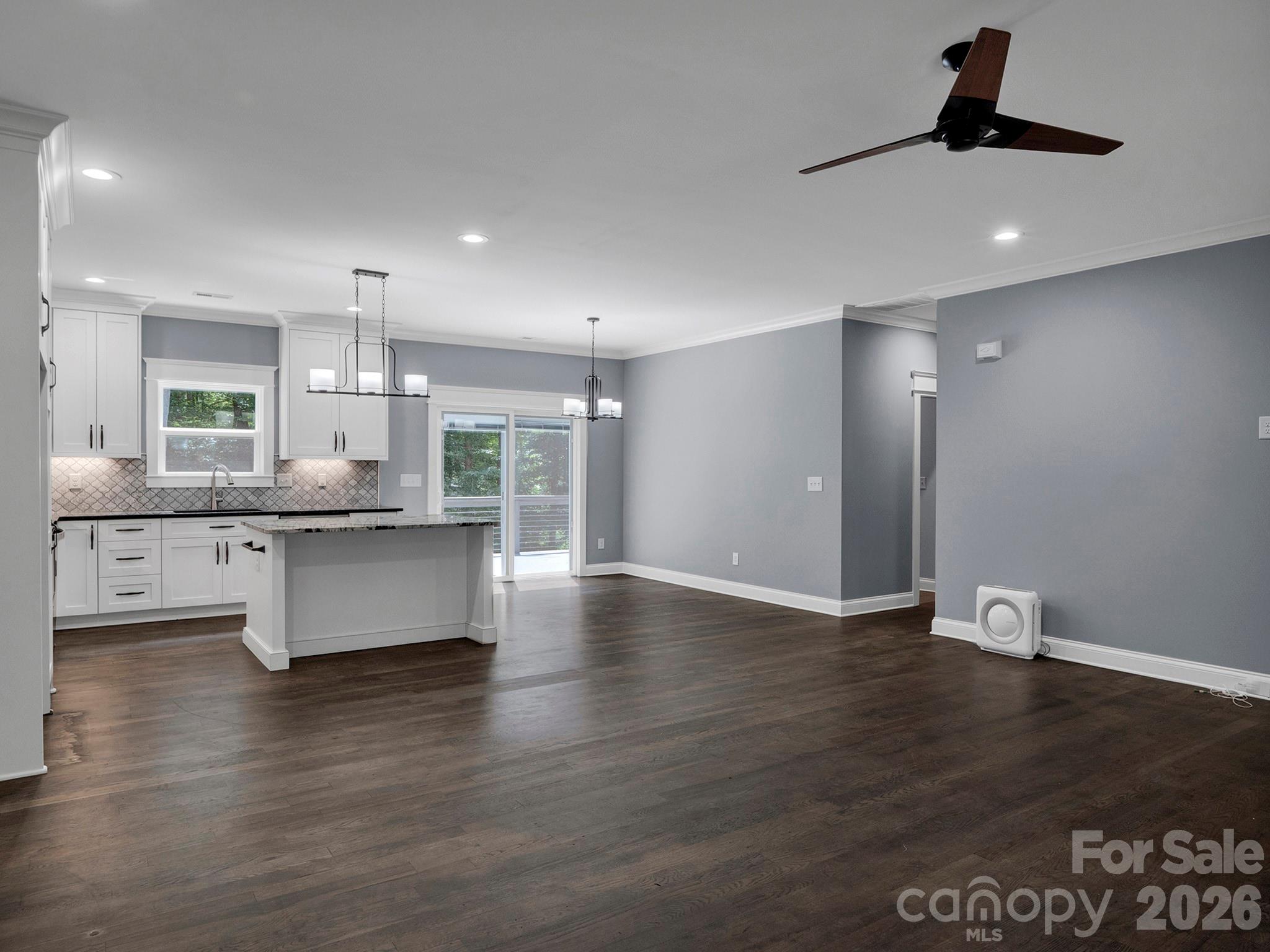 Single Family Residence at 216 Paradise Drive, Belmont, photo 5 of 44