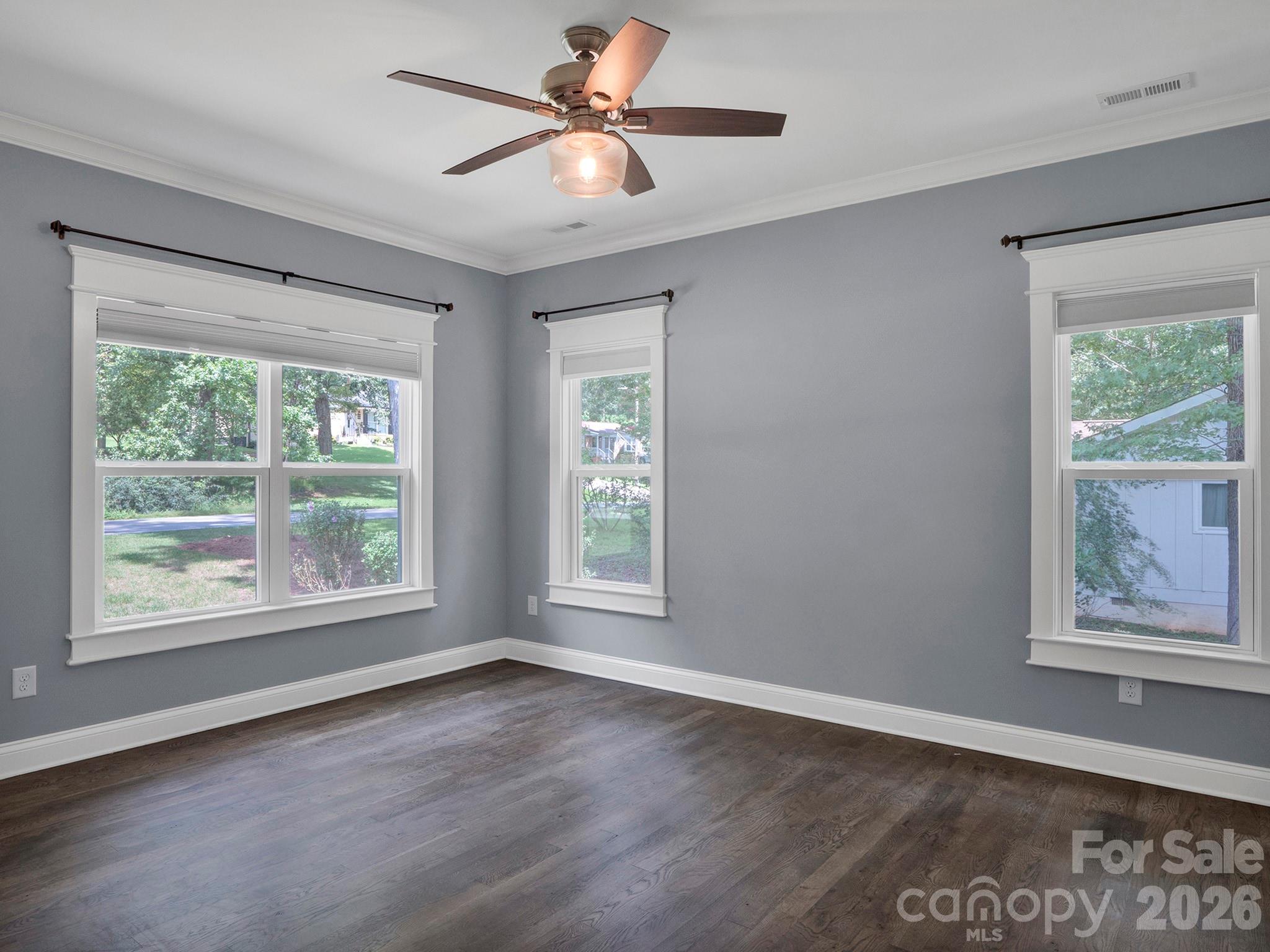 Single Family Residence at 216 Paradise Drive, Belmont, photo 14 of 44
