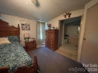 Main Bedroom / Bath - 1098 Macedonia Road, Gaffney