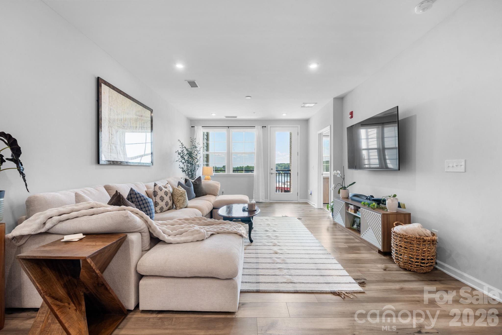 Condominium at 4455 Reed Creek Drive, Sherrills Ford, photo 2 of 43