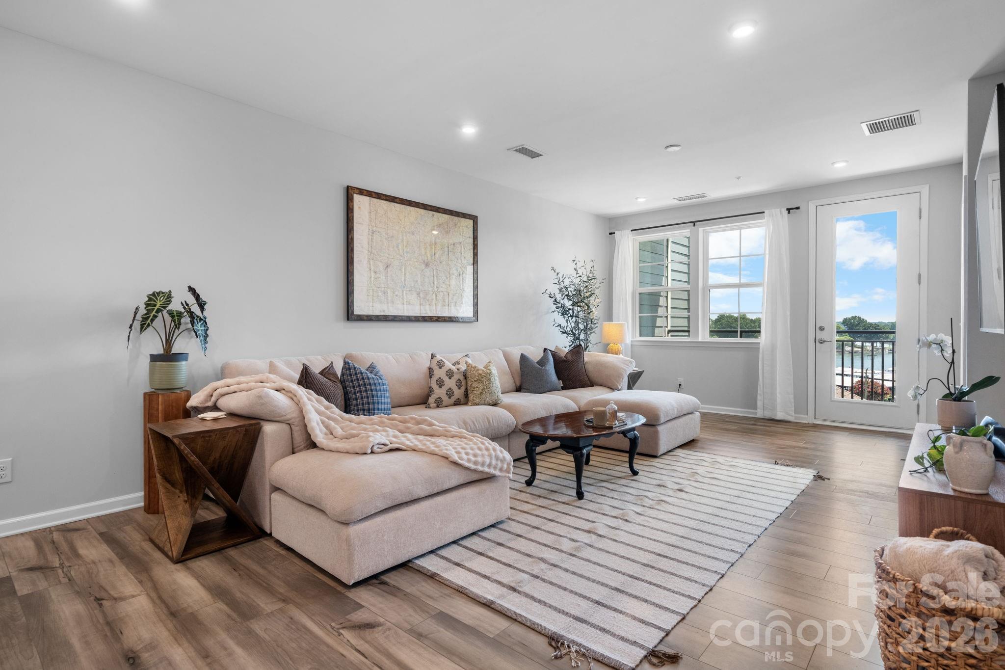Condominium at 4455 Reed Creek Drive, Sherrills Ford, photo 4 of 43