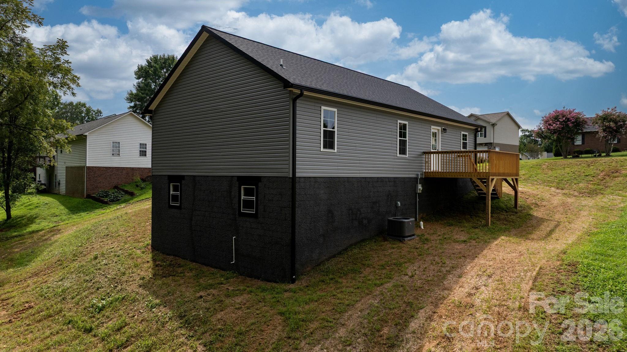 Single Family Residence at 128 Buck Shoals Circle, Hudson, photo 30 of 35