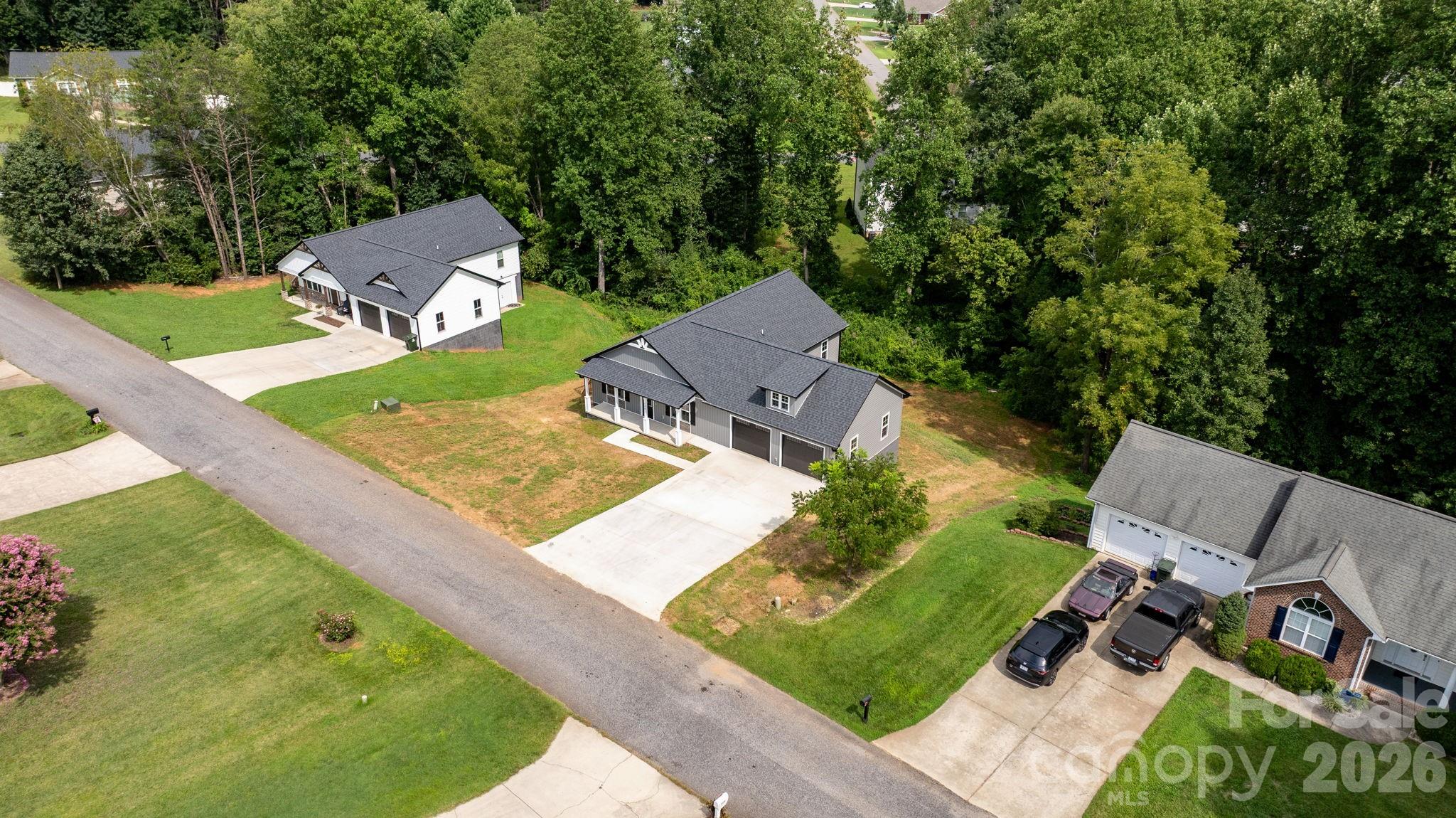 Single Family Residence at 128 Buck Shoals Circle, Hudson, photo 32 of 35