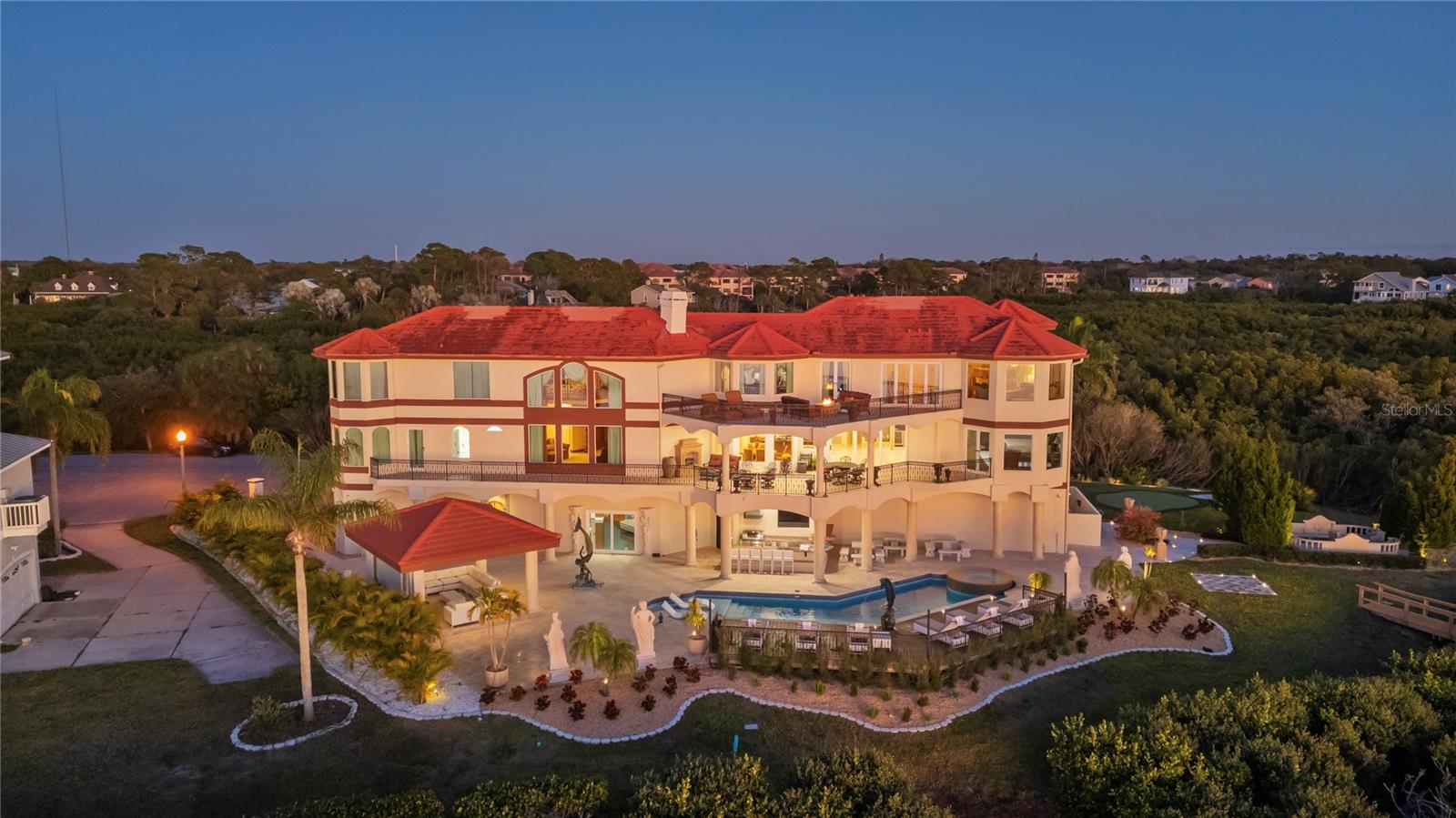 2115 ALEXIS CT