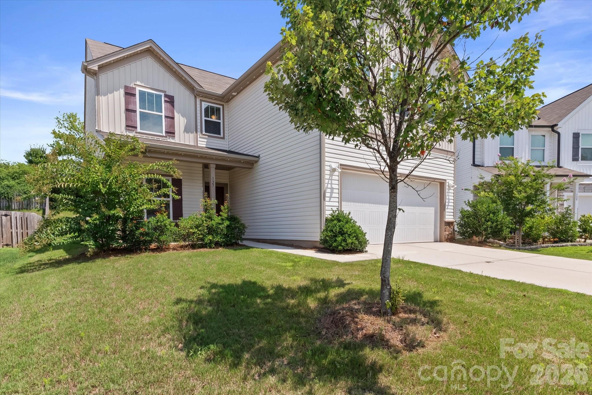 Single Family Residence at 127 Buoy Lane, Statesville, photo 2 of 36