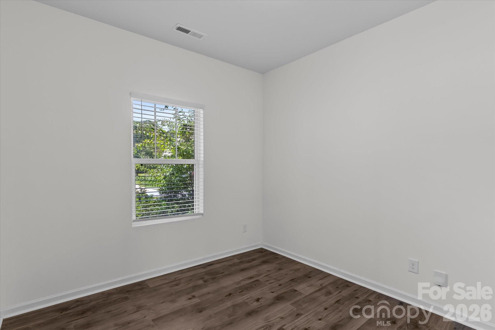 Single Family Residence at 127 Buoy Lane, Statesville, photo 4 of 36