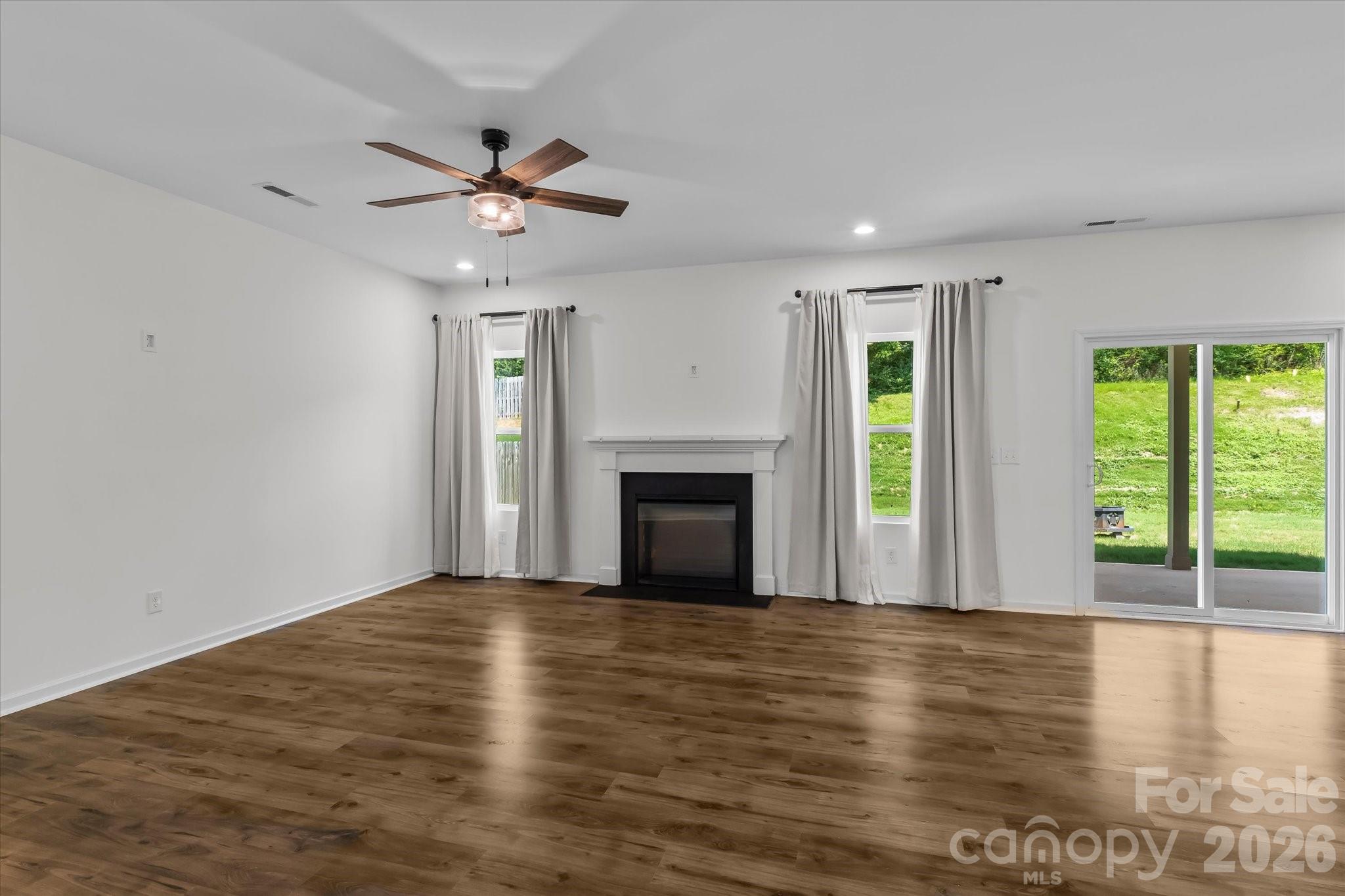 Single Family Residence at 127 Buoy Lane, Statesville, photo 6 of 36