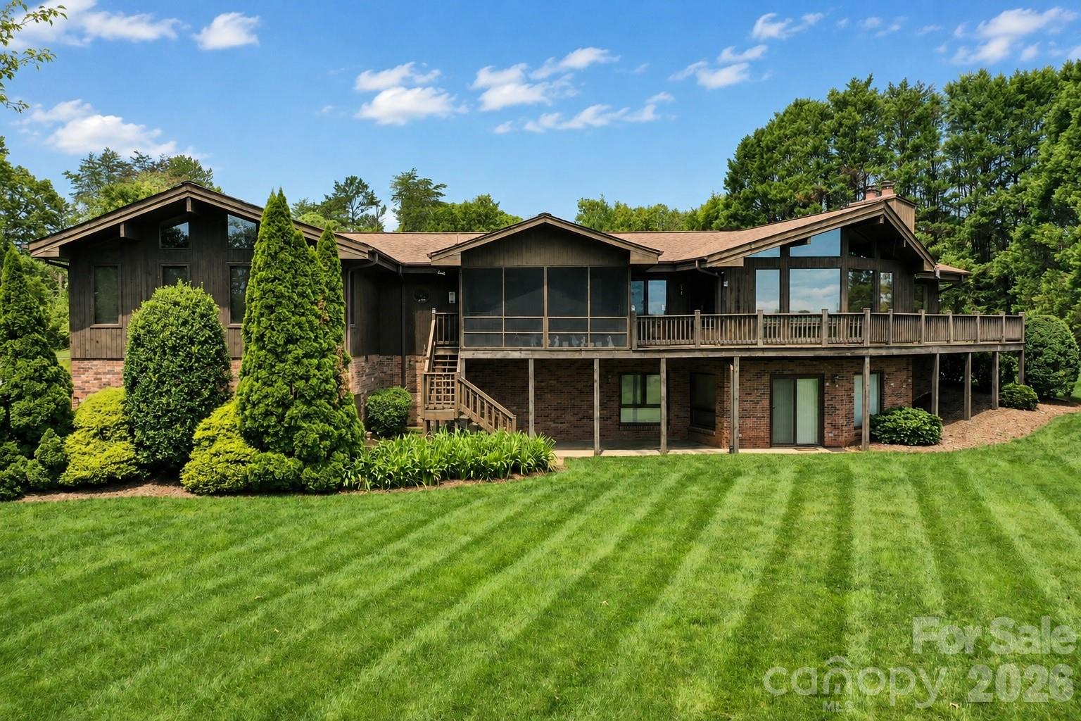 Single Family Residence at 3711 Blendwood Lane NE, Hickory, photo 30 of 33