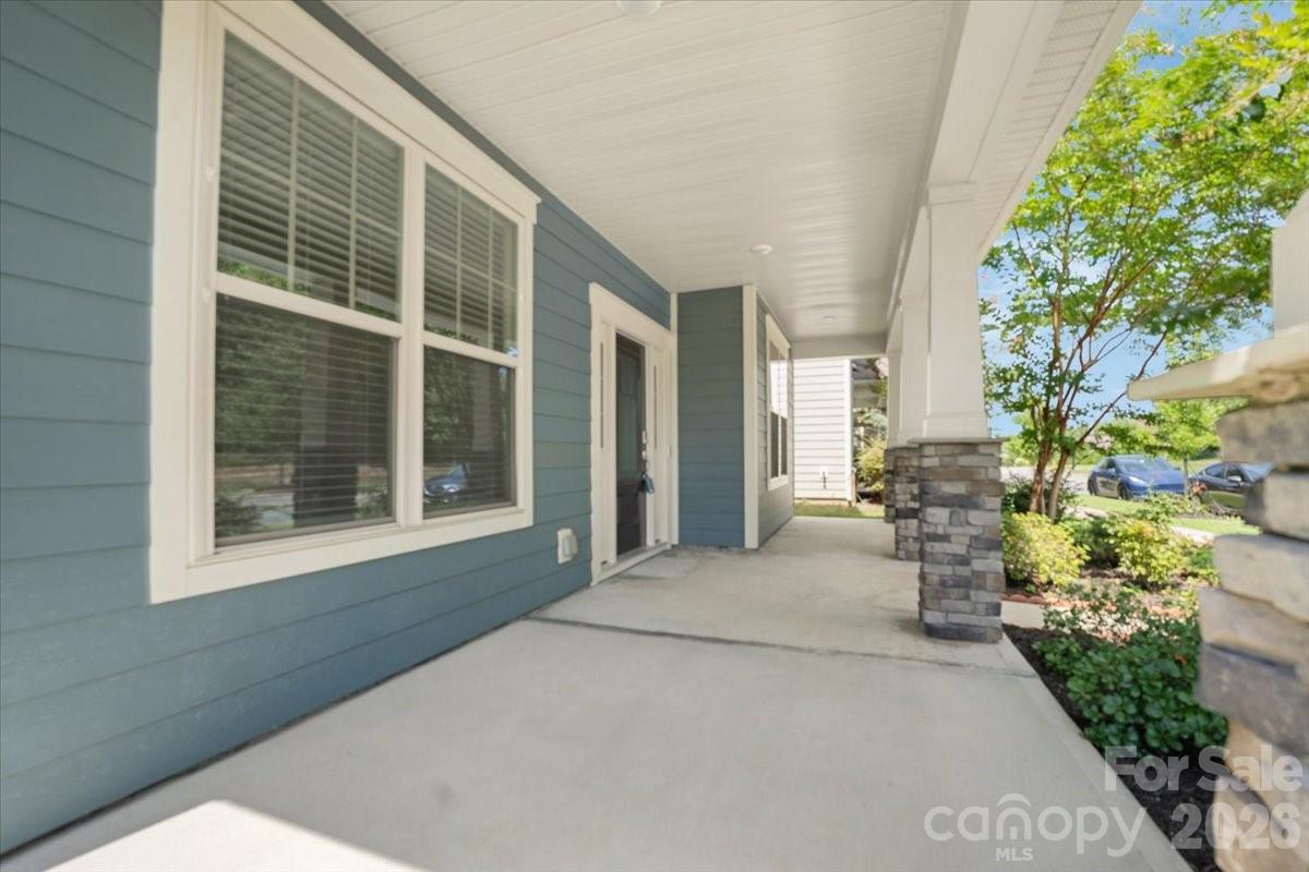 Single Family Residence at 15505 Davidson East Drive, Davidson, photo 4 of 48