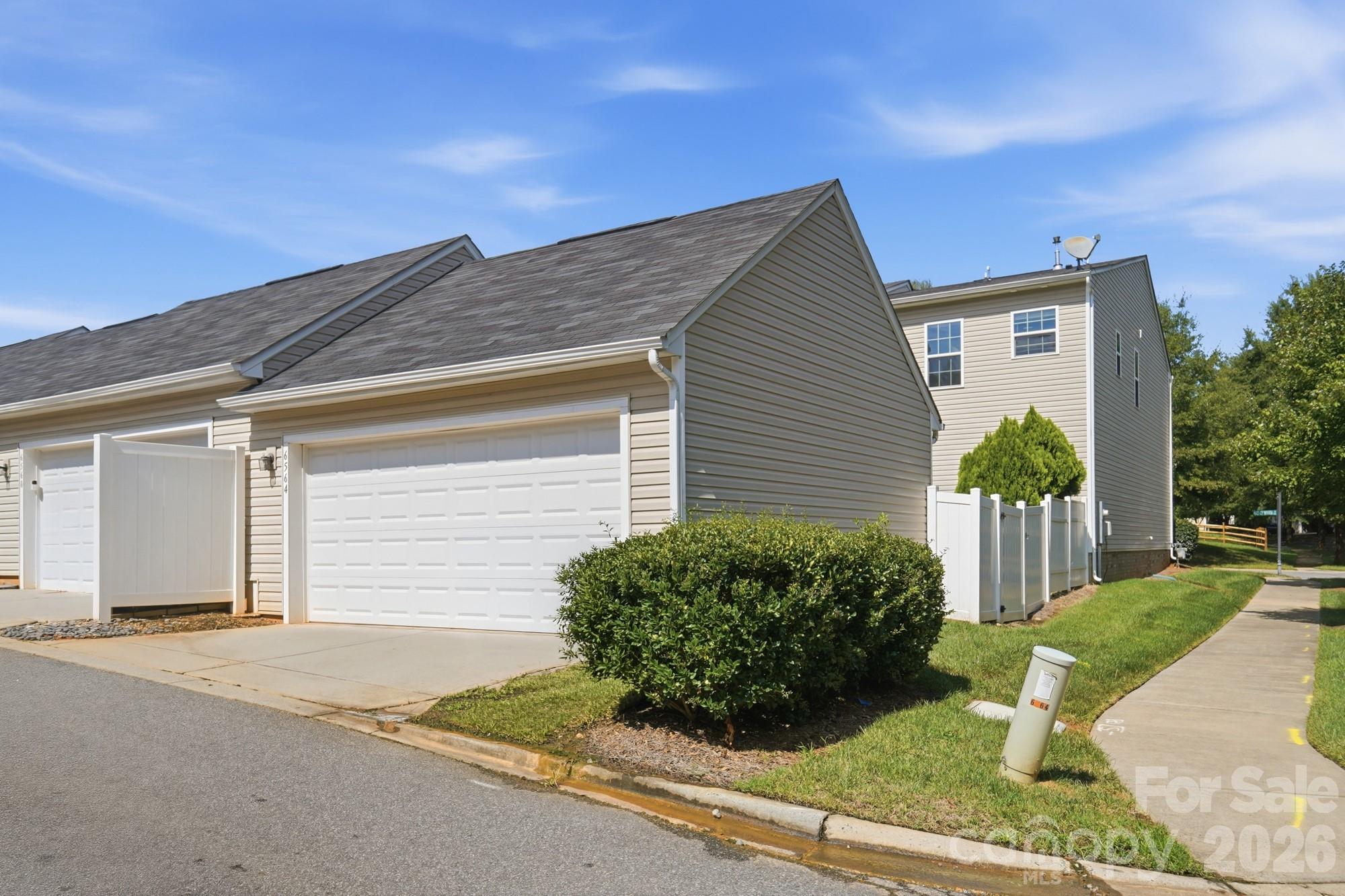 Townhouse at 6564 Hasley Woods Drive, Huntersville, photo 44 of 45