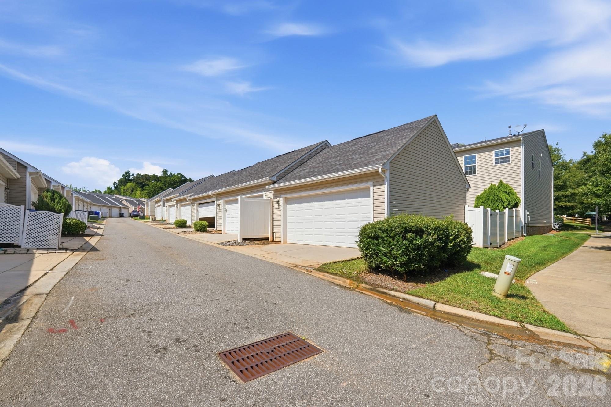 Townhouse at 6564 Hasley Woods Drive, Huntersville, photo 45 of 45