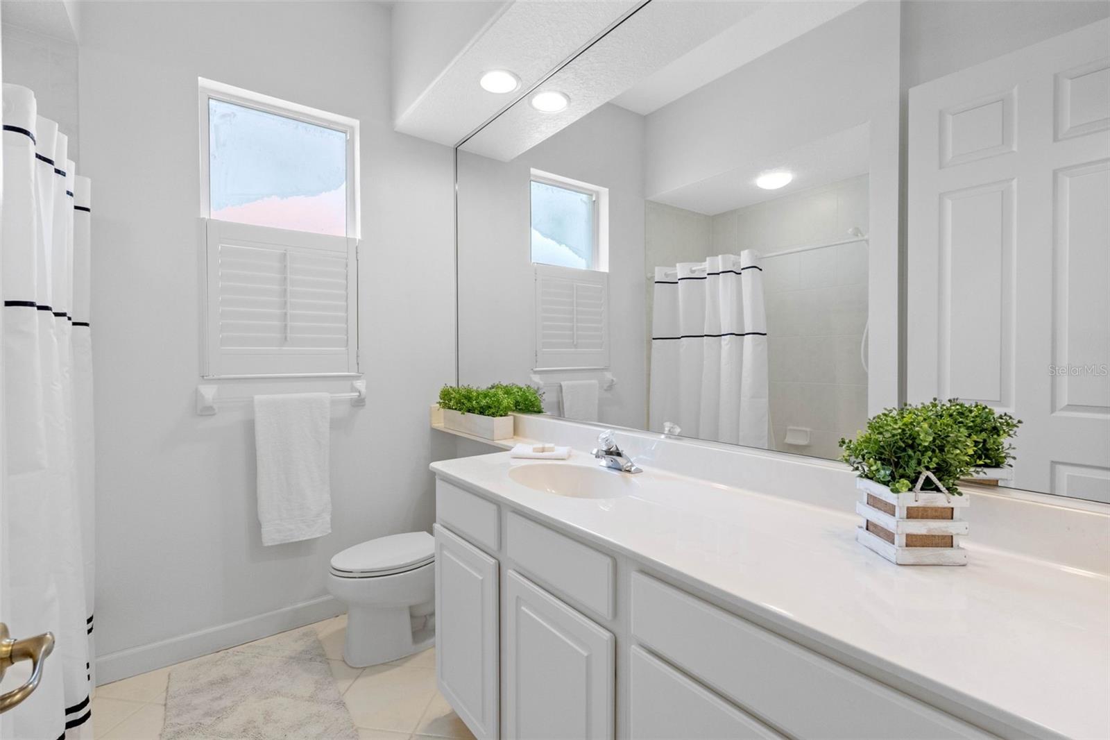 Main Bath - 6803 COYOTE RIDGE CT, BRADENTON