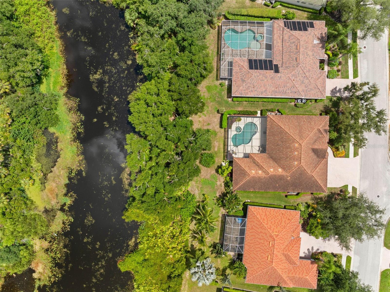 Beautiful home in the center - 6803 COYOTE RIDGE CT, BRADENTON