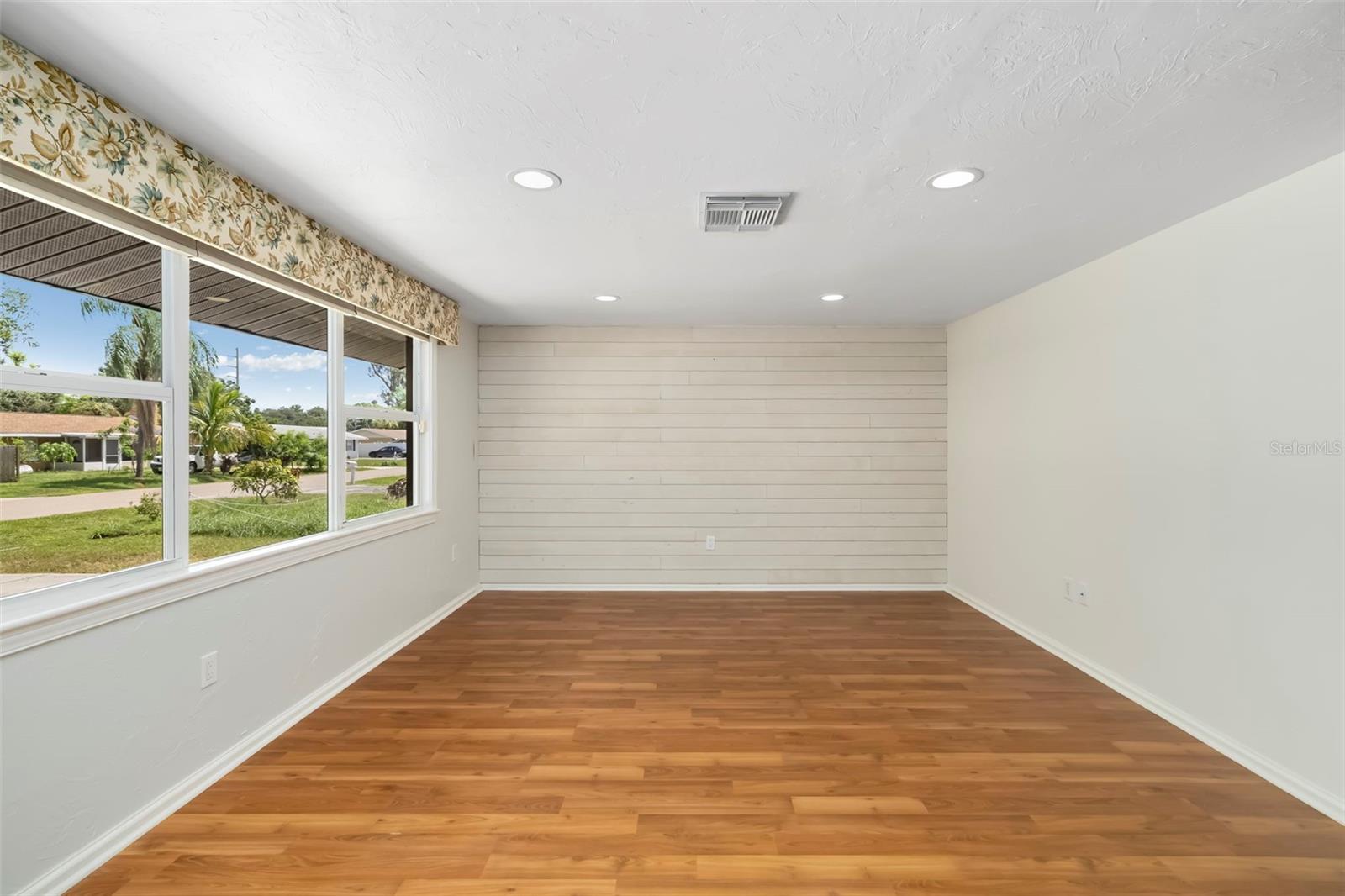 Single Family Residence at 2702 GRAND CAYMAN ST, SARASOTA, photo 5 of 63