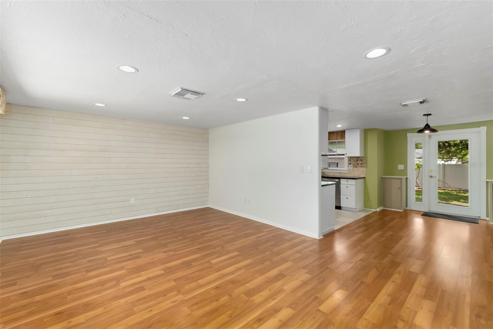 Single Family Residence at 2702 GRAND CAYMAN ST, SARASOTA, photo 6 of 63