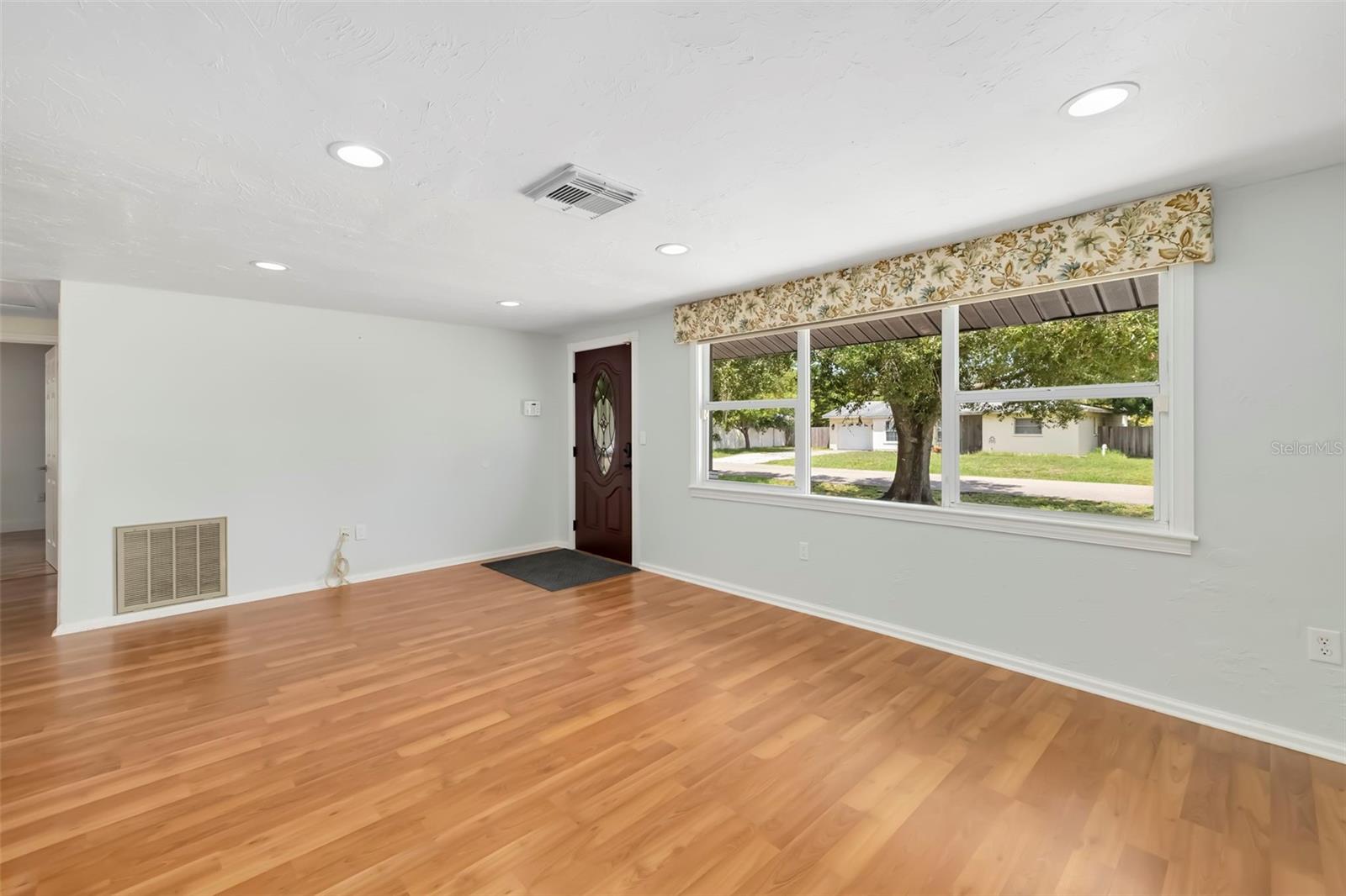 Single Family Residence at 2702 GRAND CAYMAN ST, SARASOTA, photo 7 of 63
