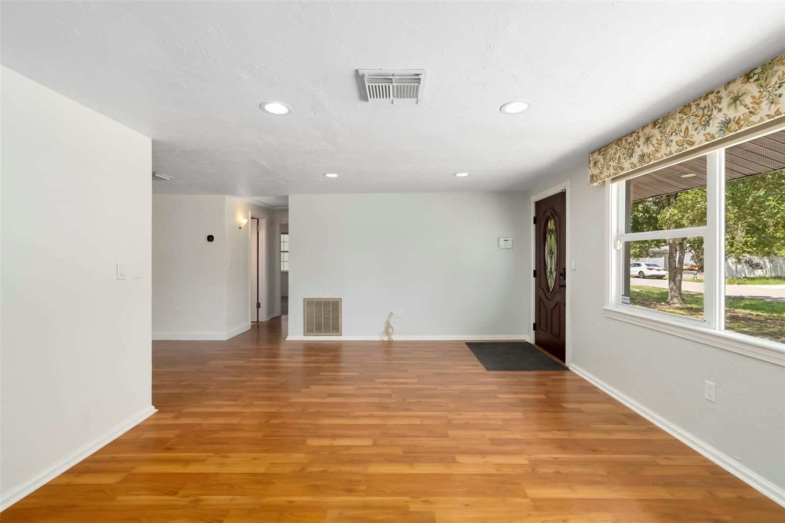 Single Family Residence at 2702 GRAND CAYMAN ST, SARASOTA, photo 8 of 63