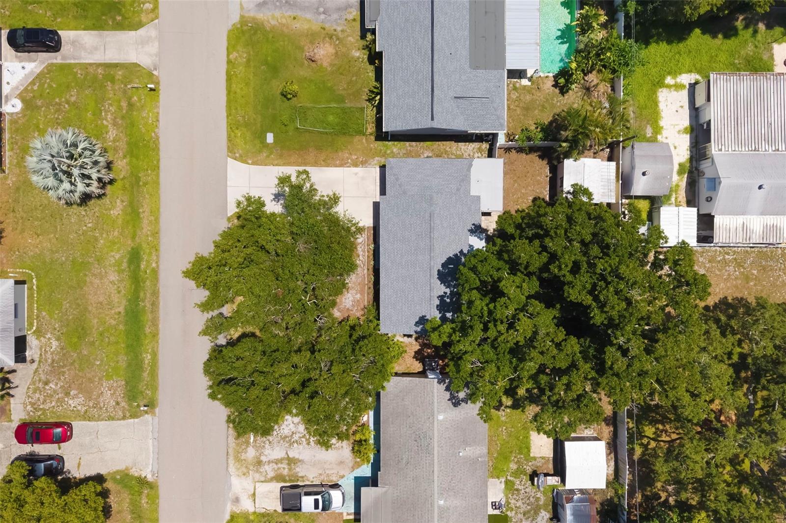 Single Family Residence at 2702 GRAND CAYMAN ST, SARASOTA, photo 9 of 63