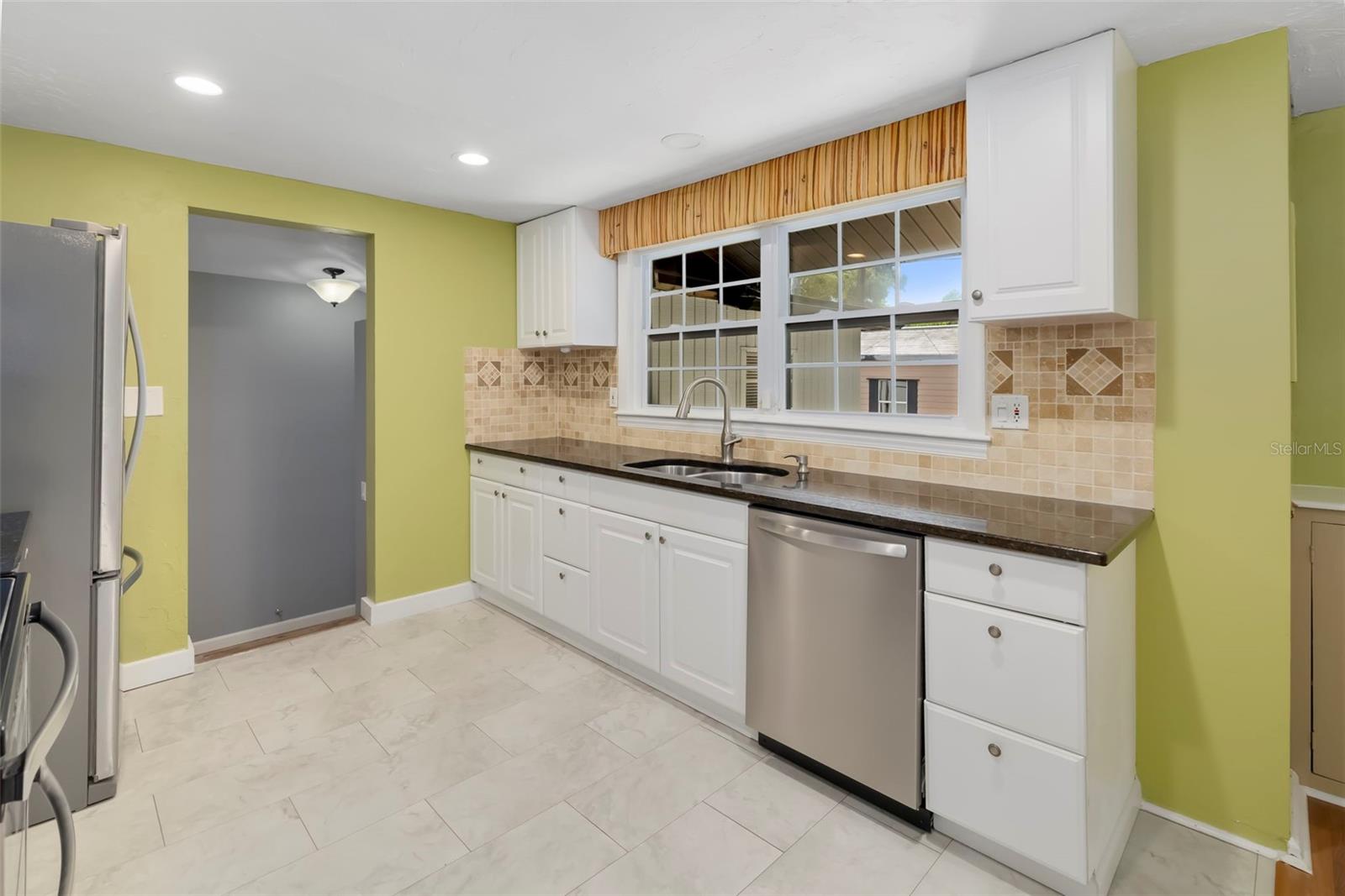 Single Family Residence at 2702 GRAND CAYMAN ST, SARASOTA, photo 11 of 63