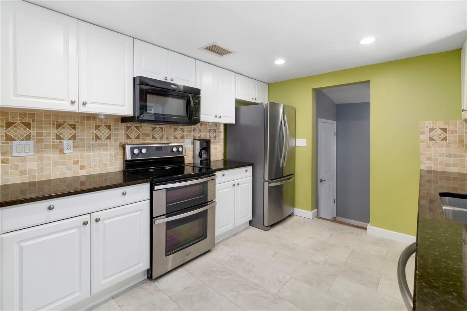Single Family Residence at 2702 GRAND CAYMAN ST, SARASOTA, photo 12 of 63