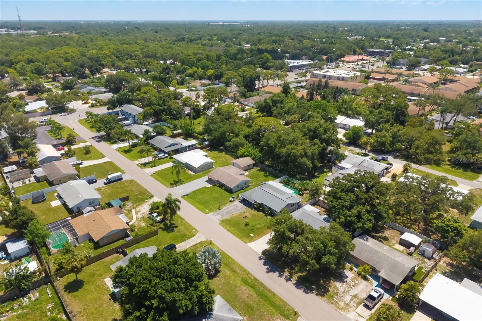 Single Family Residence at 2702 GRAND CAYMAN ST, SARASOTA, photo 17 of 63