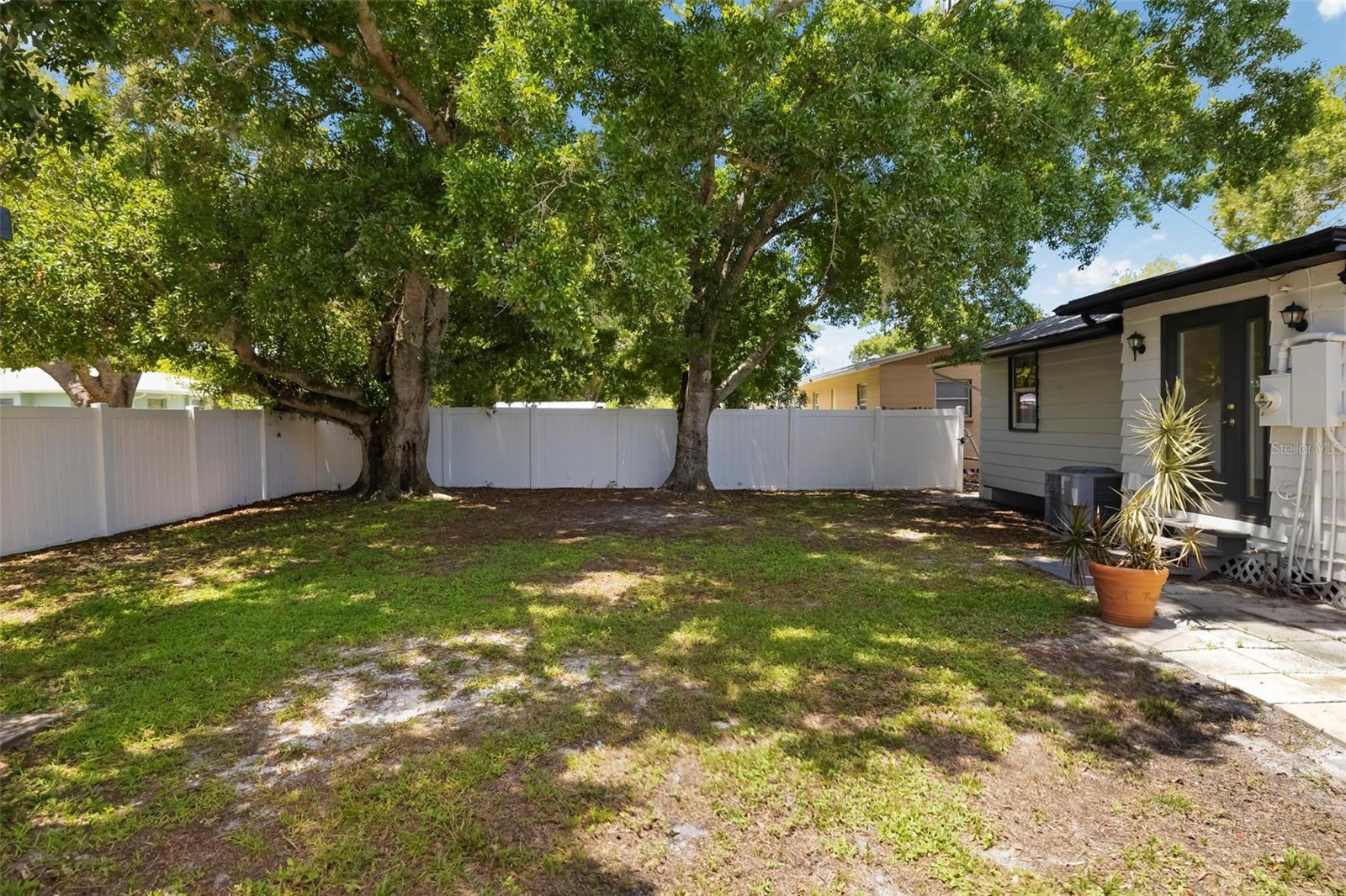 Single Family Residence at 2702 GRAND CAYMAN ST, SARASOTA, photo 40 of 63