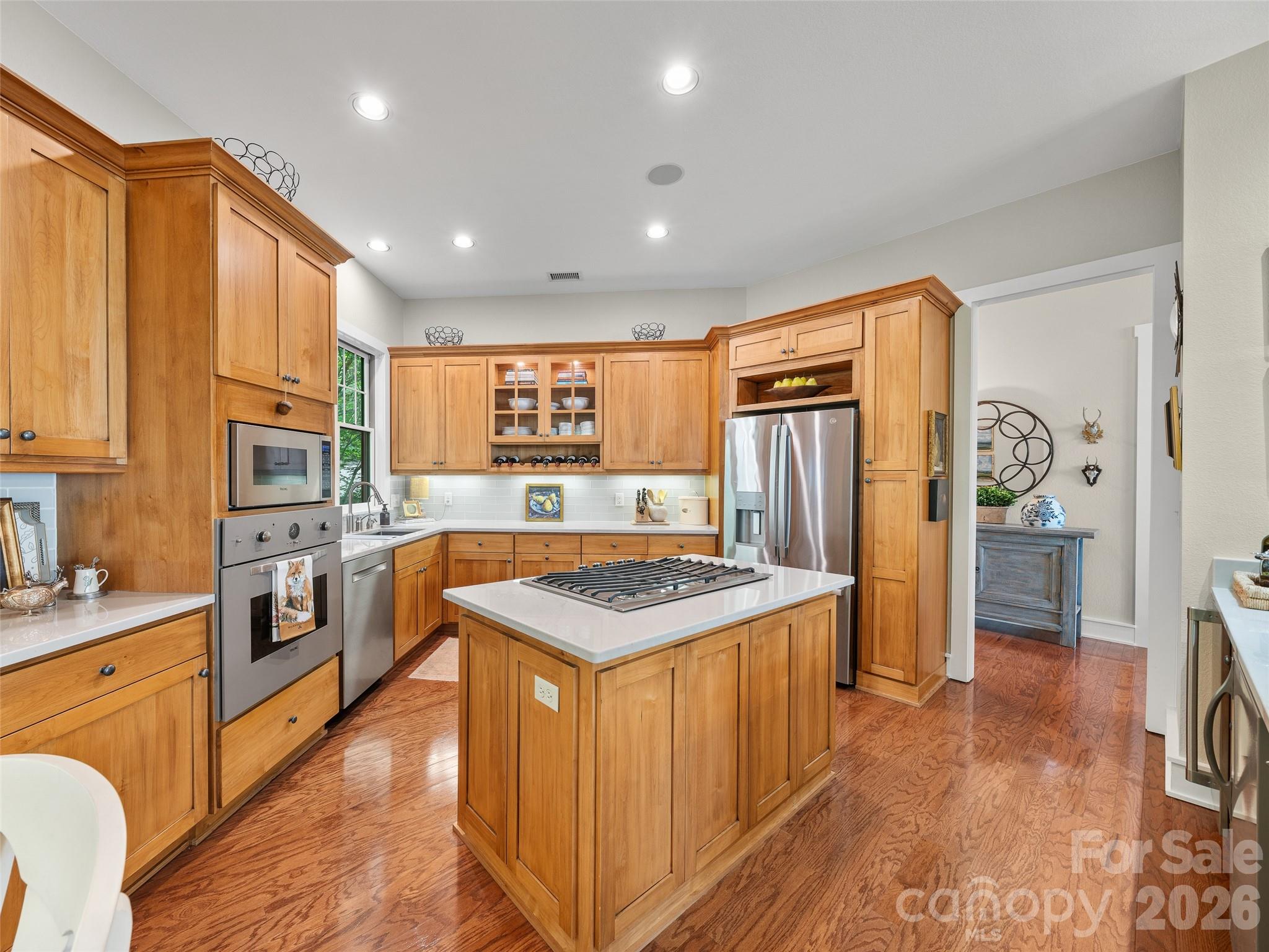 Stainless steel appliances - 530 Andrew Banks Road, Burnsville