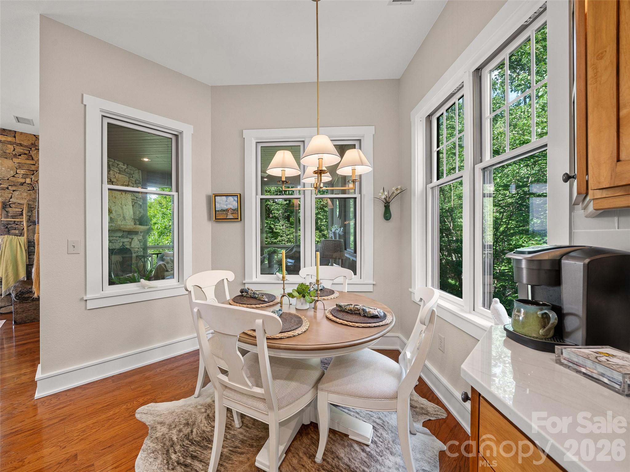 Breakfast nook - 530 Andrew Banks Road, Burnsville