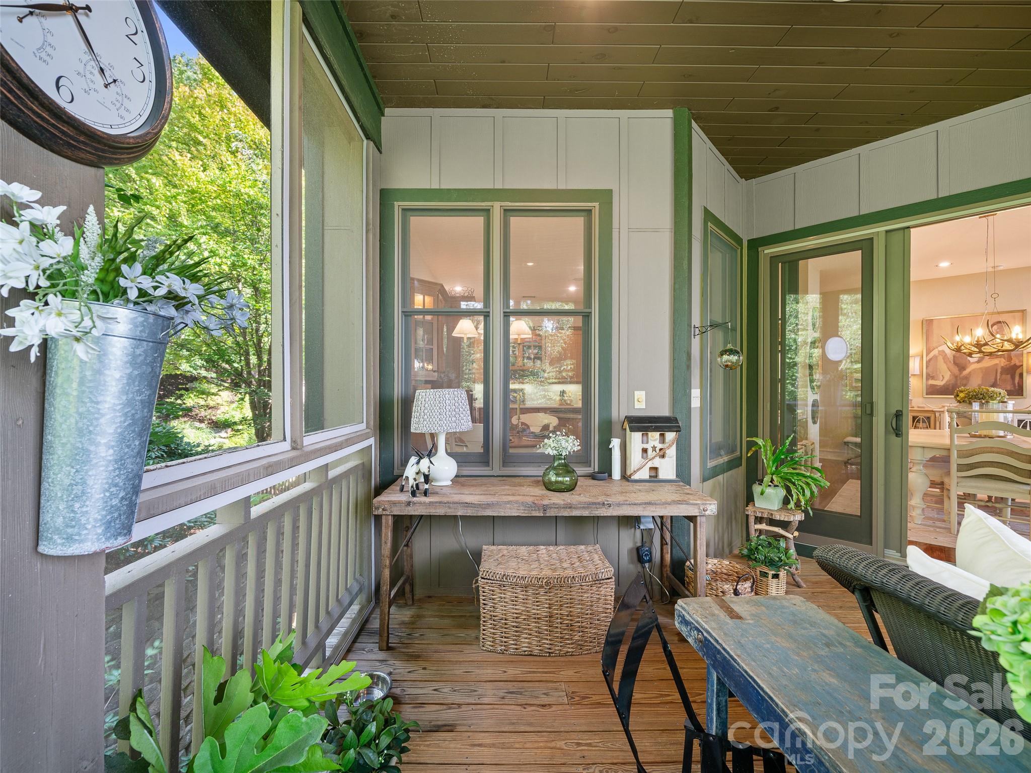Covered deck - 530 Andrew Banks Road, Burnsville