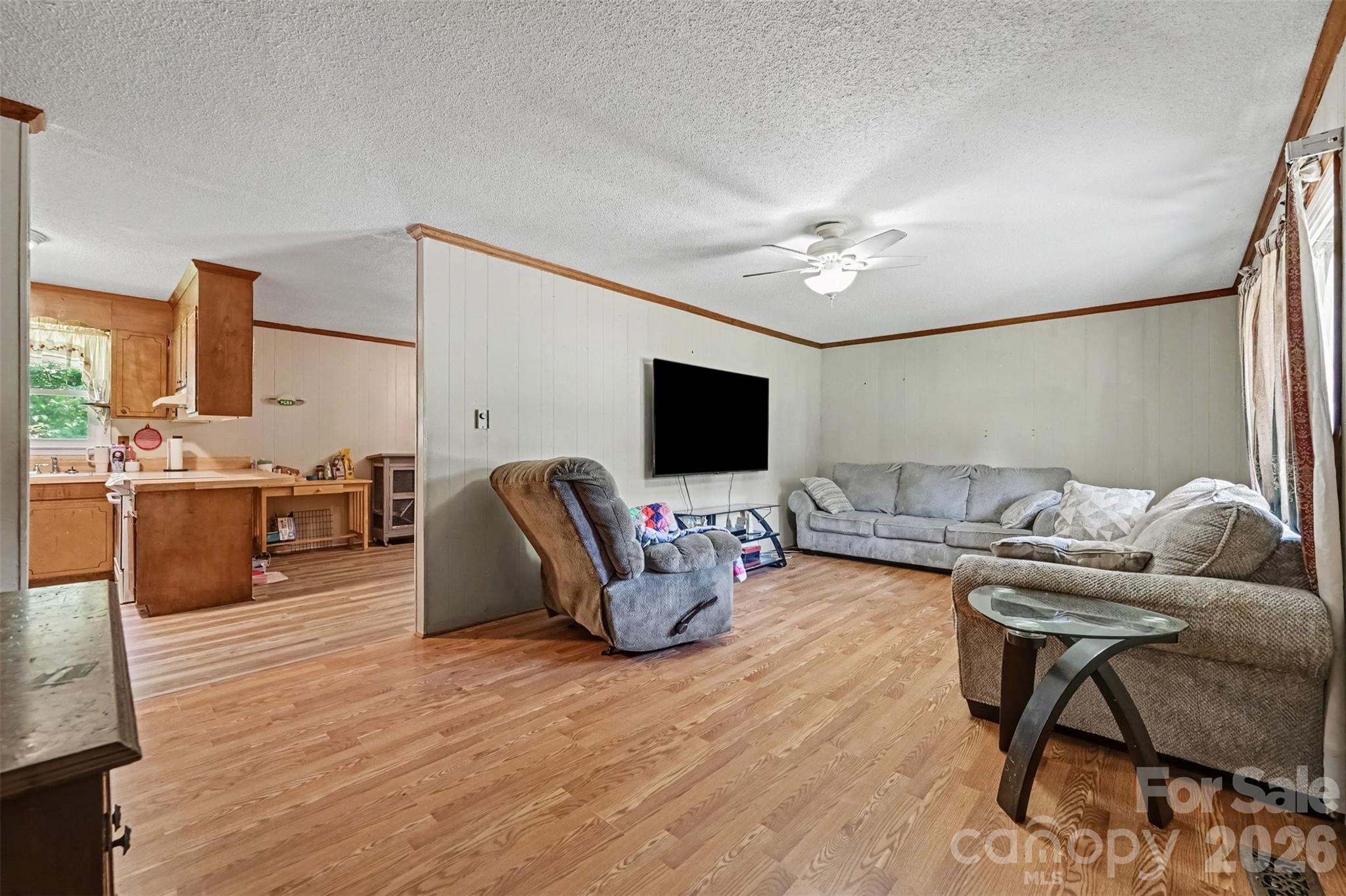 Single Family Residence at 808 E Chestnut Street, Stanley, photo 9 of 31
