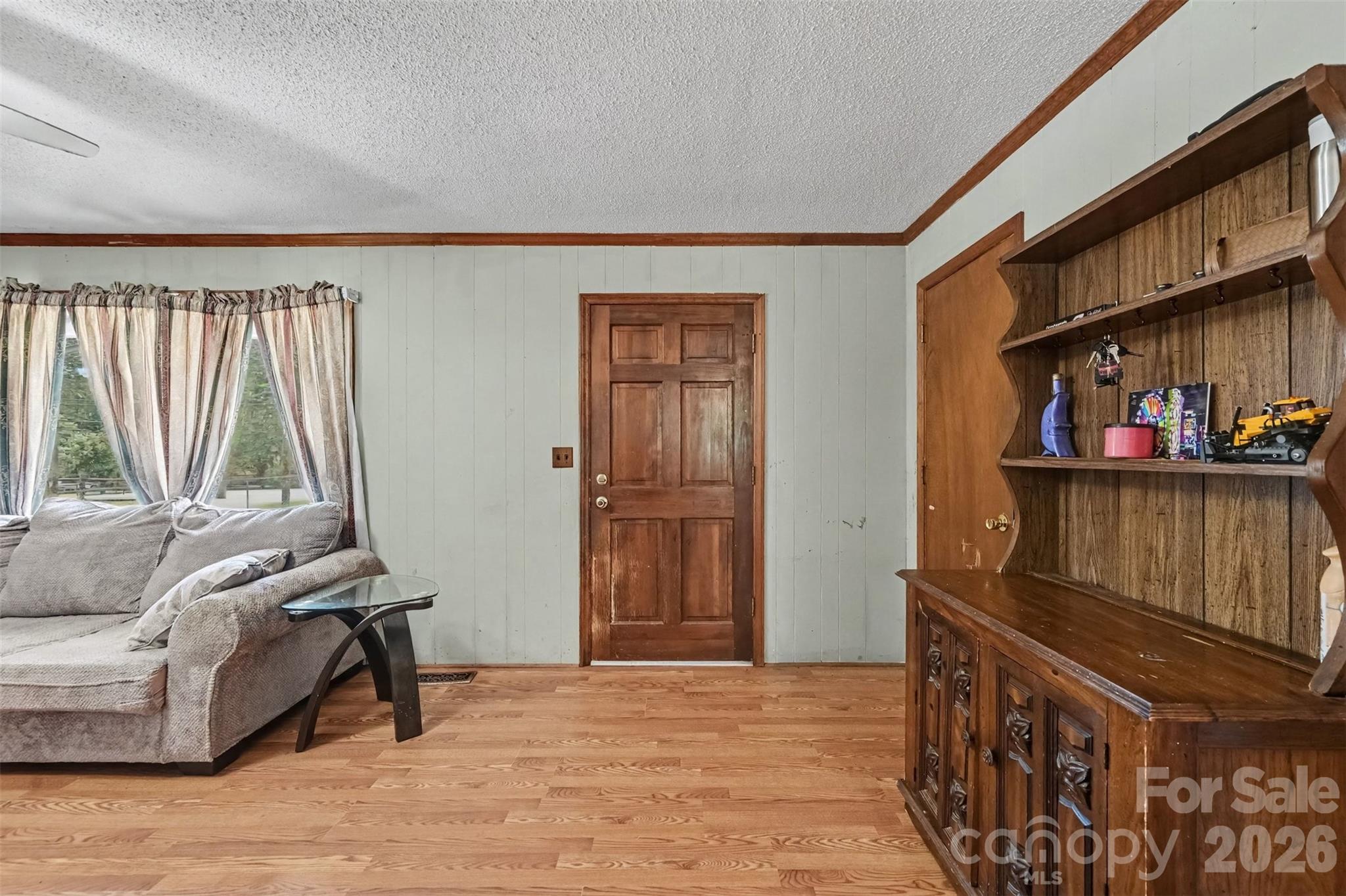 Single Family Residence at 808 E Chestnut Street, Stanley, photo 15 of 31