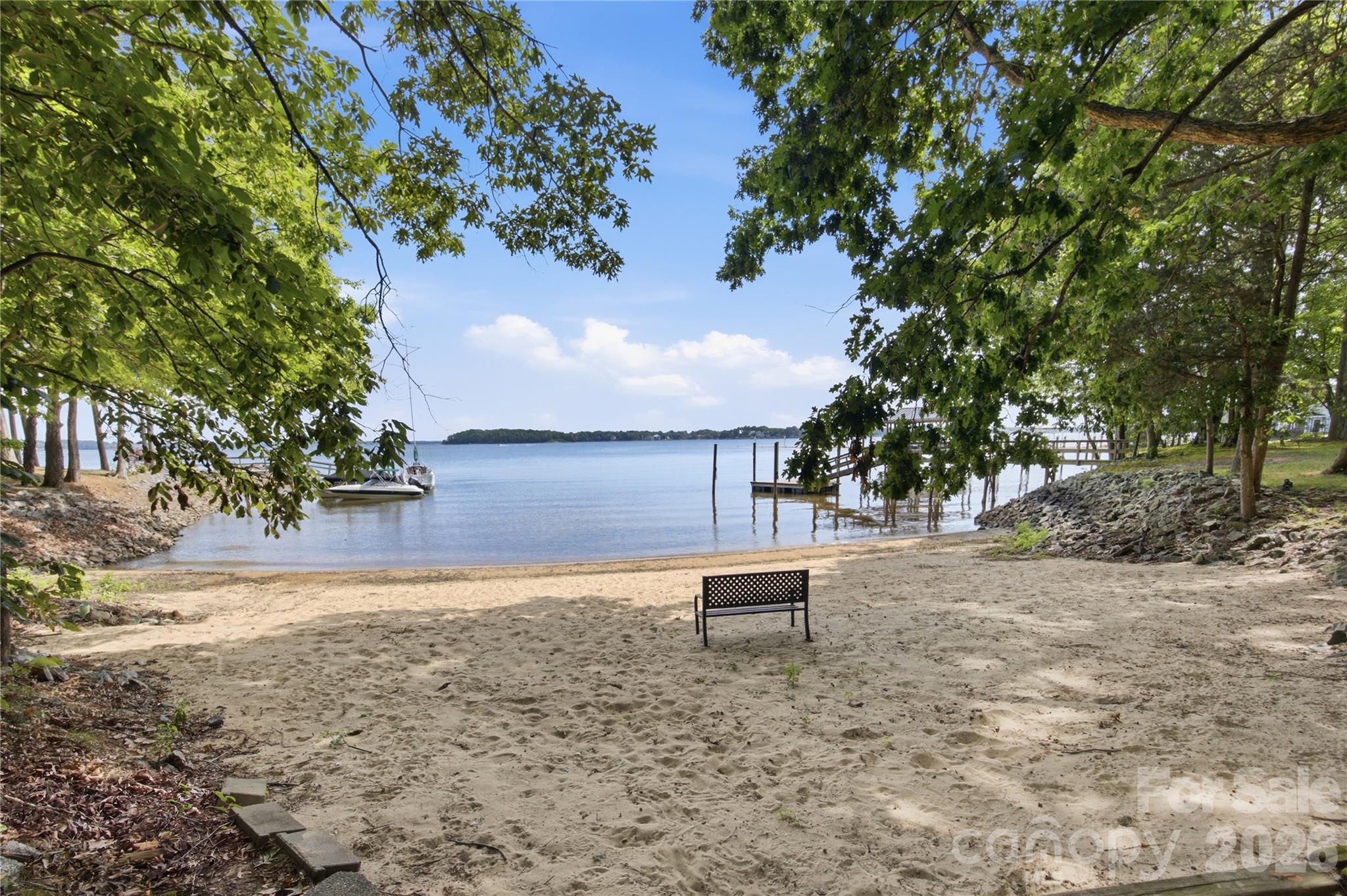 private beach - 8247 Luckey Point Road, Denver
