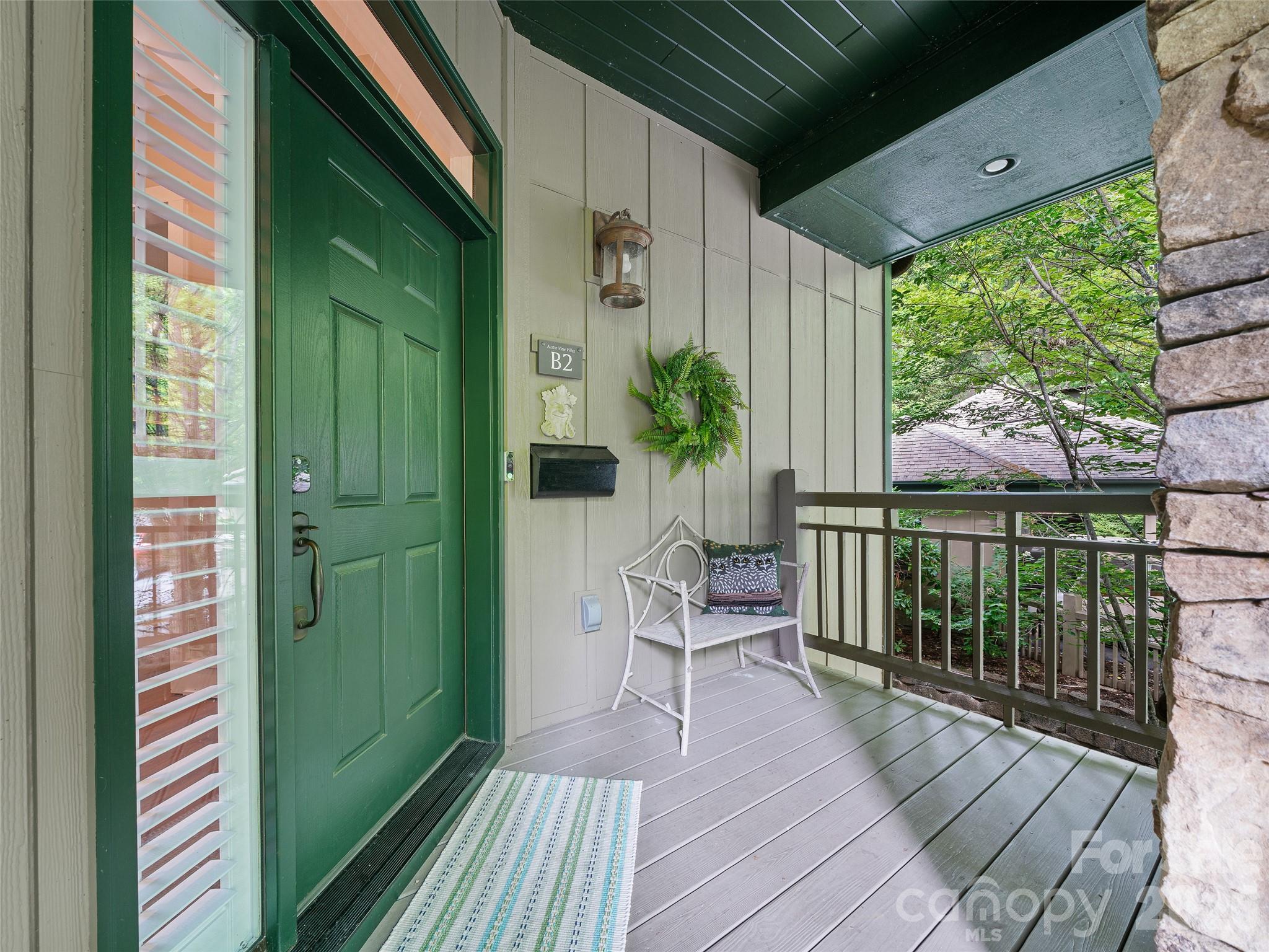 Welcome home! - 530 Andrew Banks Road, Burnsville
