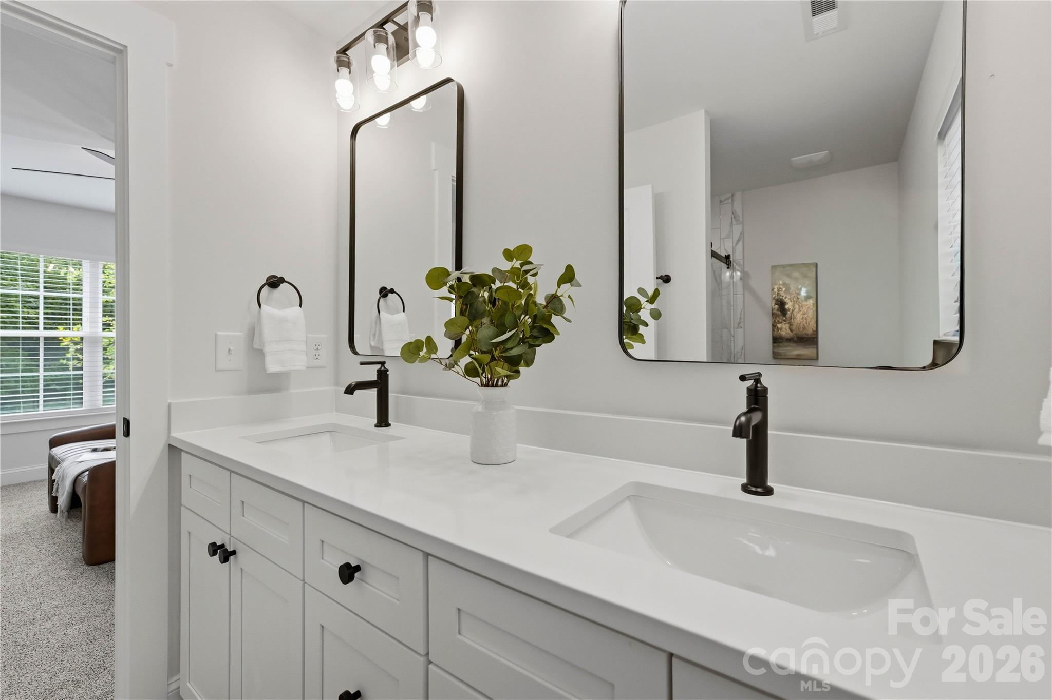 Primary bath - 14133 Woodhurst Lane, Mint Hill