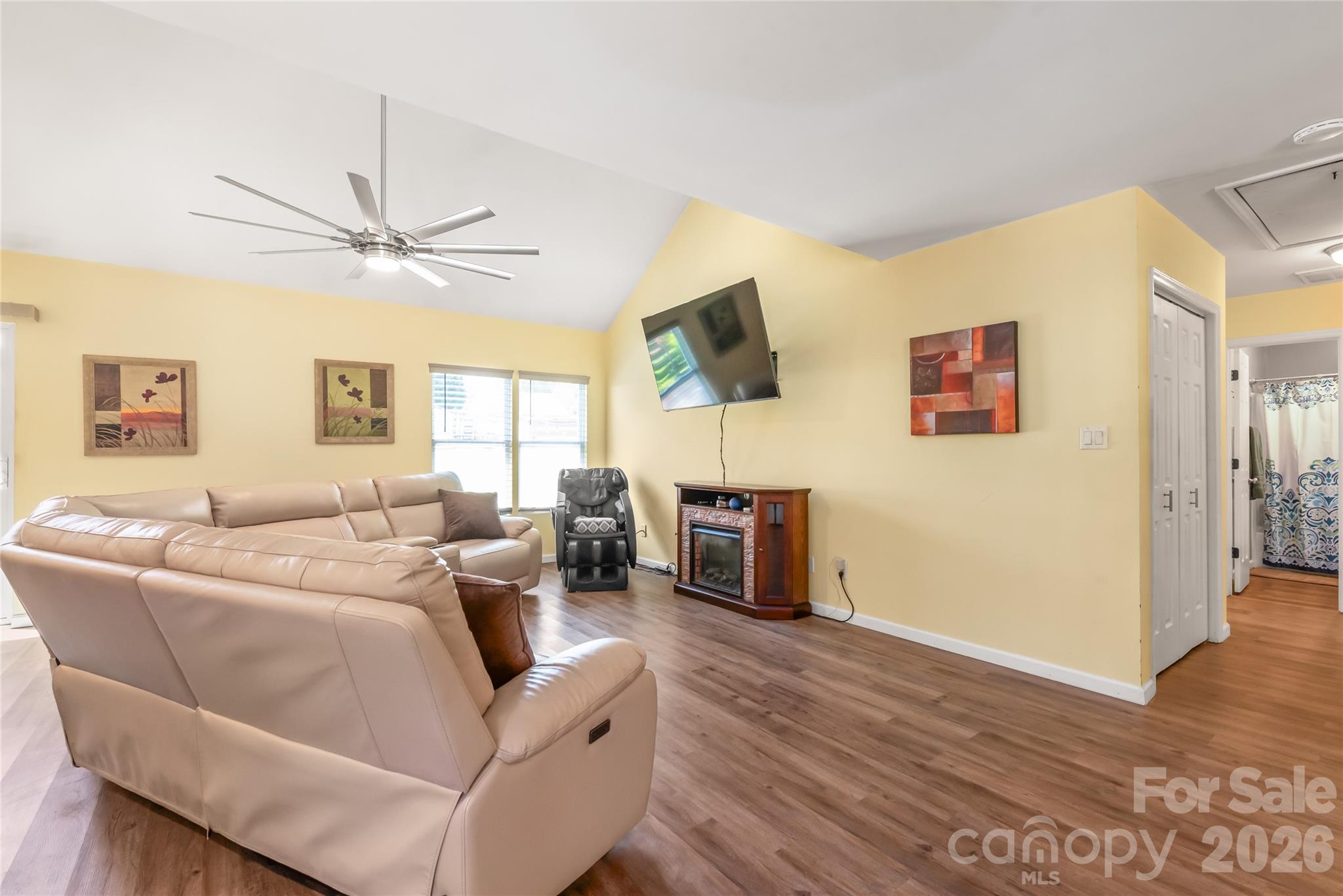 Single Family Residence at 2241 Indian Cross Trail, Matthews, photo 9 of 47