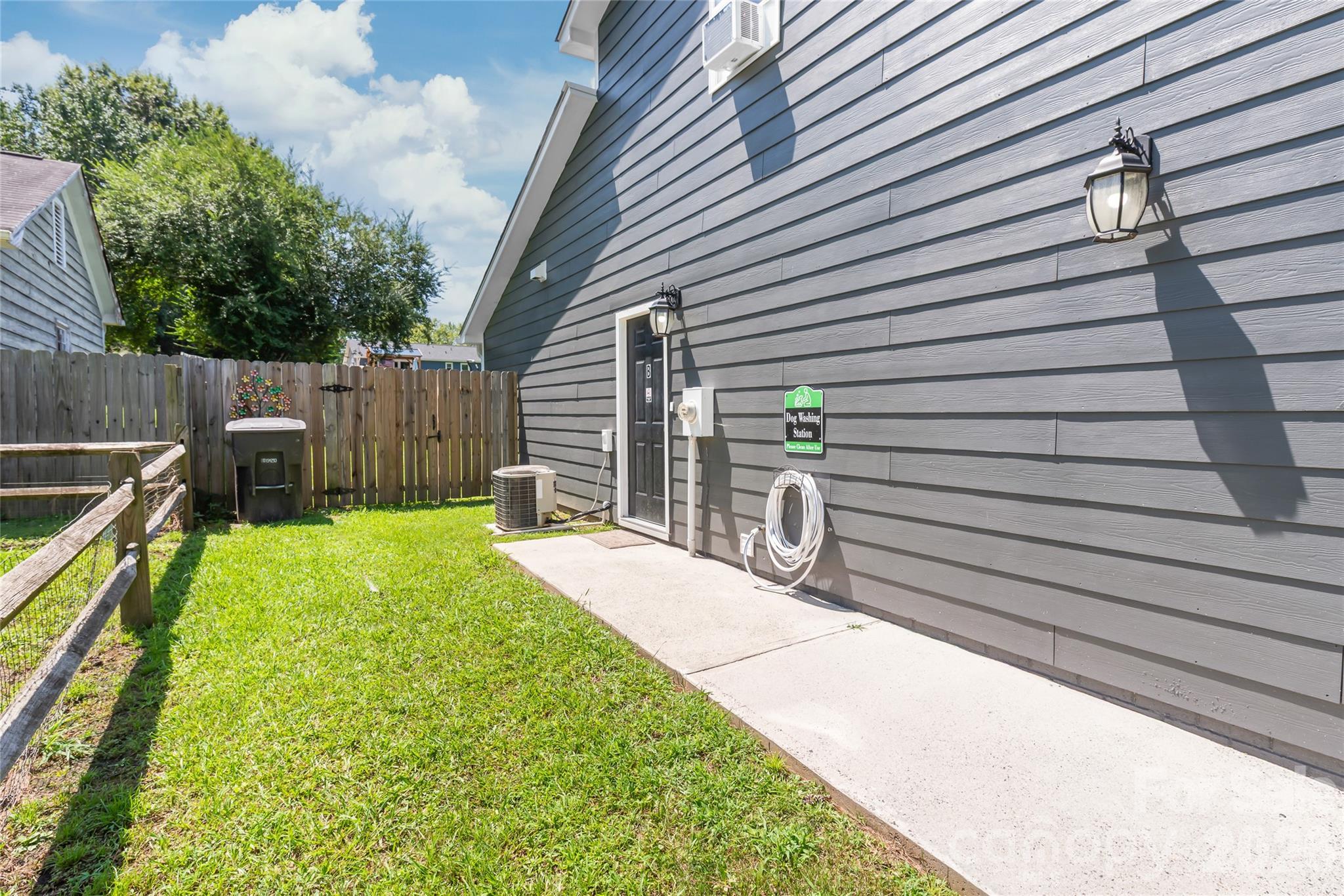 Separate entrance to second living area - 2241 Indian Cross Trail, Matthews